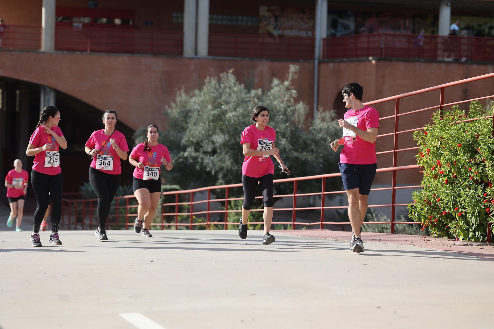 La carrera solidaria We Run de la UMA, en fotos