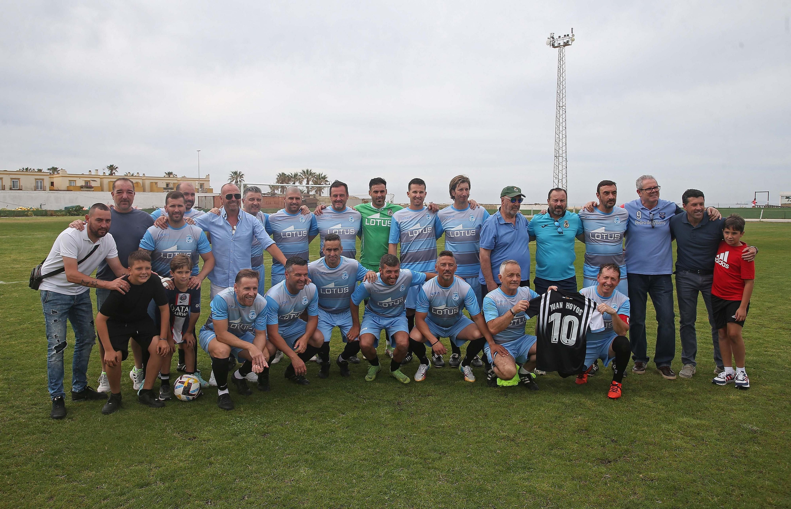 Fotos del homenaje al futbolista Juan Hoyos en Tarifa