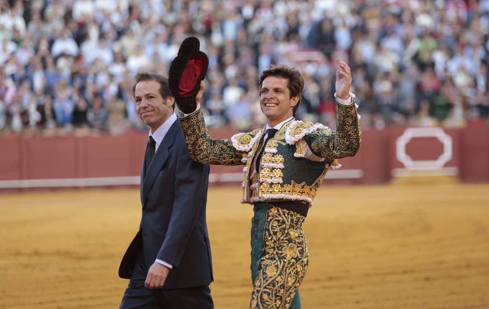 Las imágenes de la octava de abono en la Real Maestranza de Sevilla