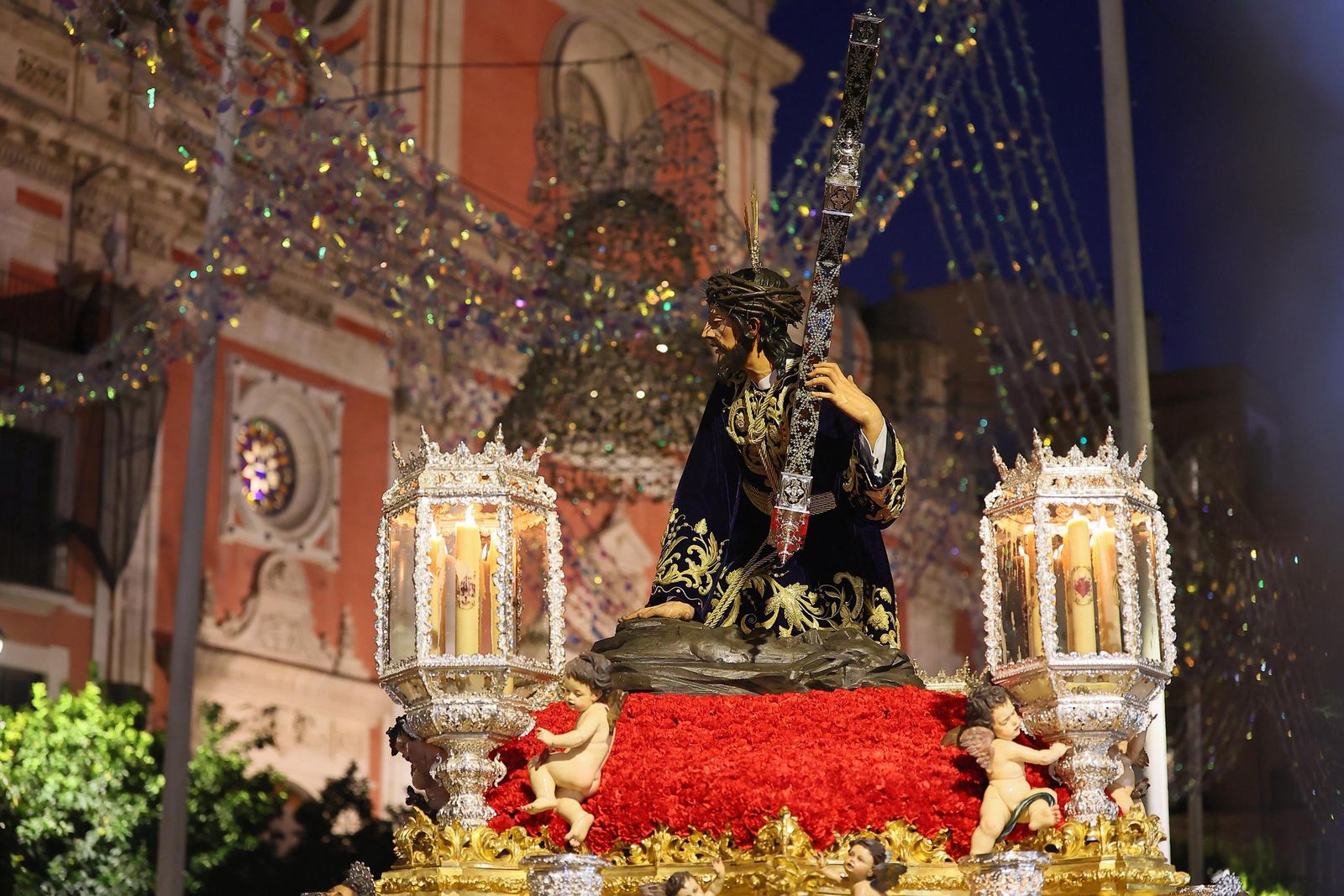 Las fotos de la salida extraordinaria de Nuestro Padre Jesús de las Penas