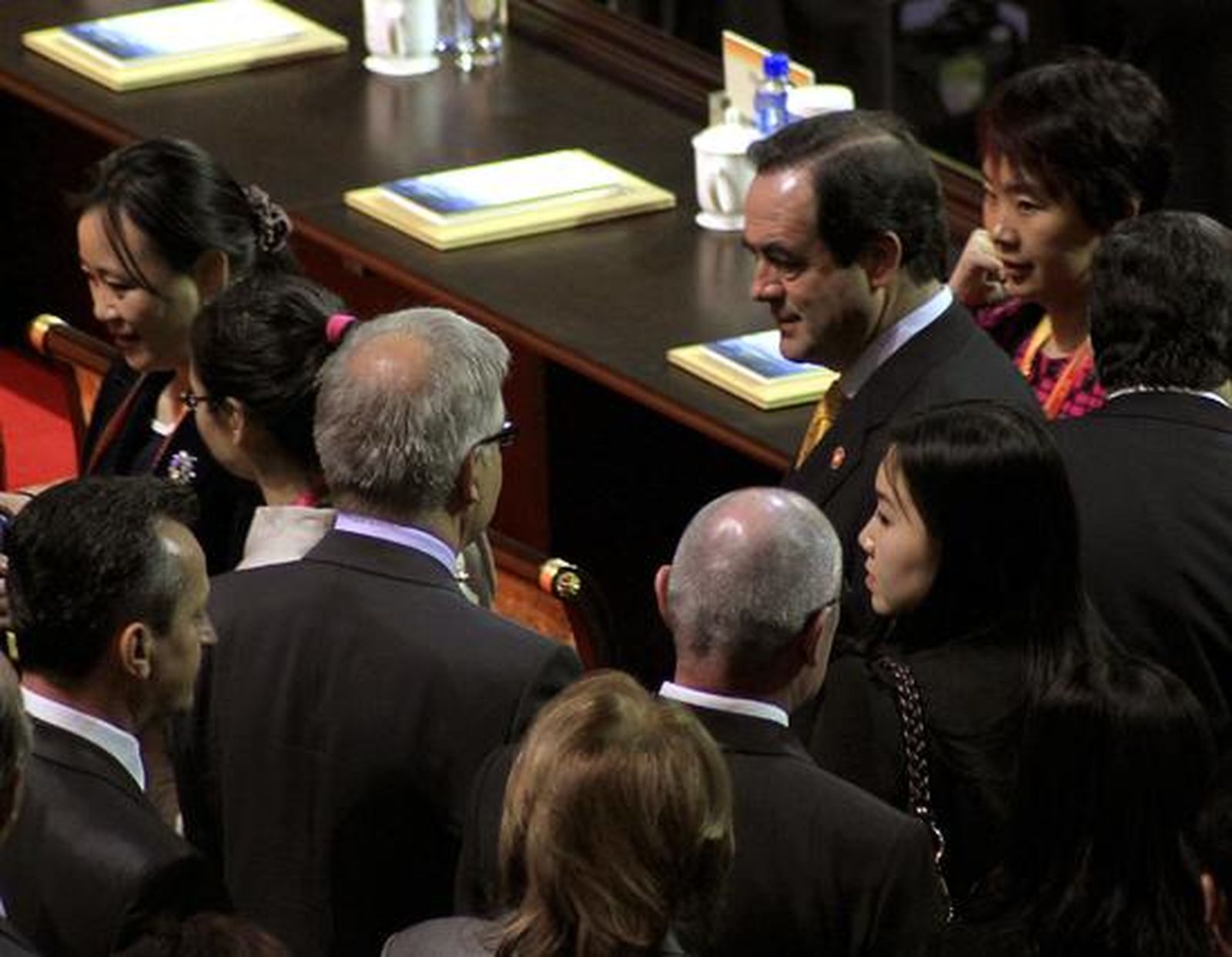 El presidente del Congreso, José Bono, a su llegada al Centro de Actuaciones antes de la inauguración de la Exposición Universal de Shanghai 2010.

Foto: José Álvarez Díaz (Efe)
