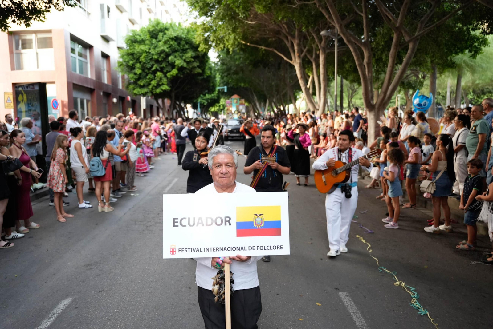 Así se ha vivido la Batalla de Flores en la Feria de Almería