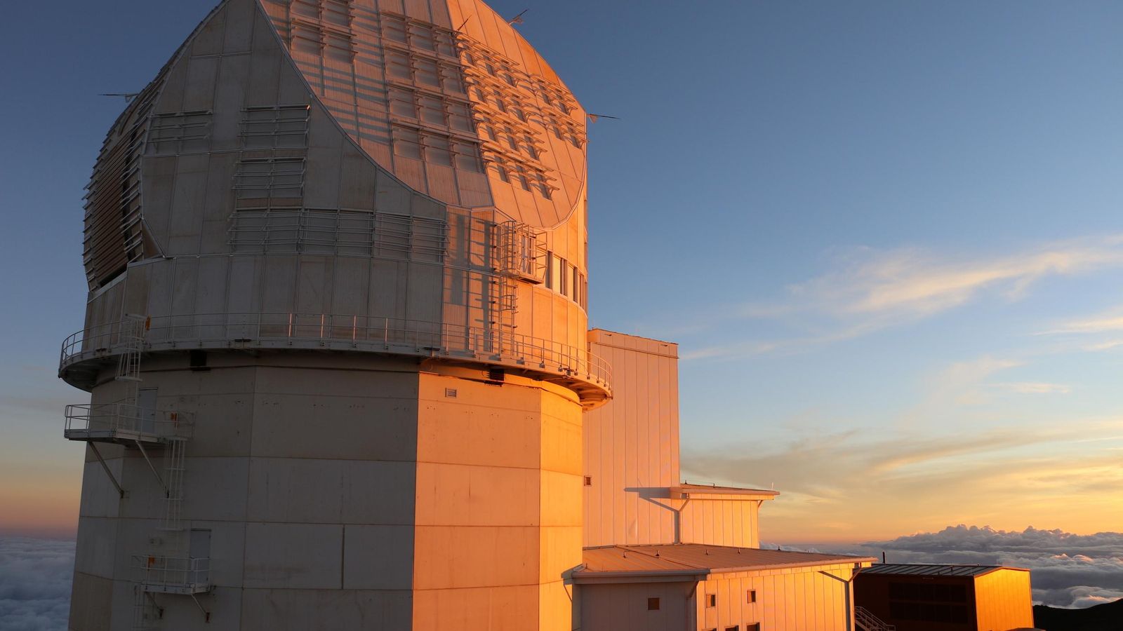 El telescopio solar Daniel K. Inouye, instalado en la cima del Haleakala en Hawai.