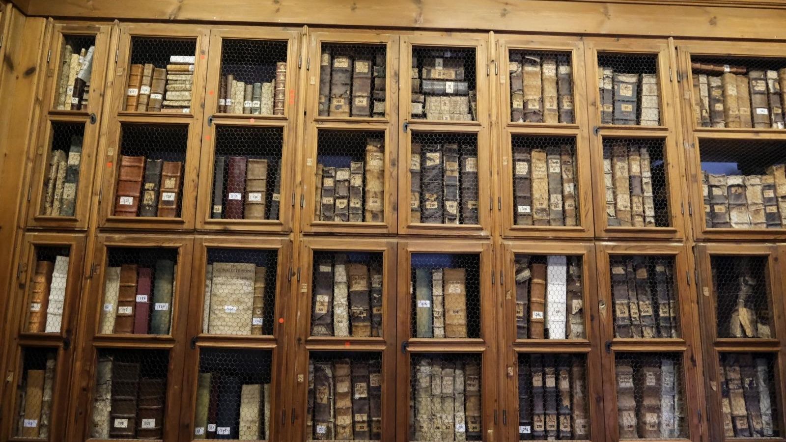 Parte de la zona de la biblioteca en el Archivo de Córdoba.