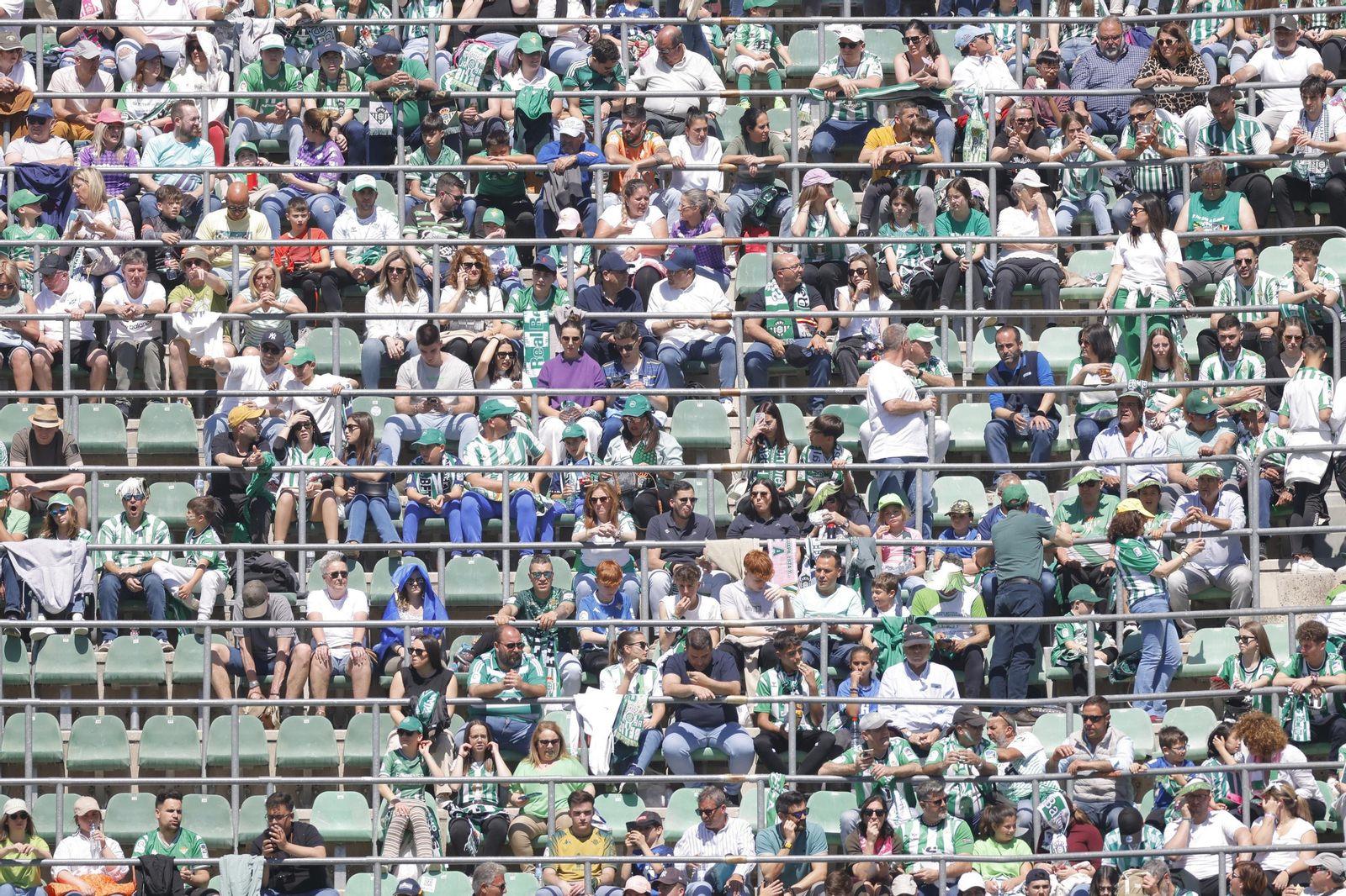 Búscate en las fotos del Betis-Mallorca
