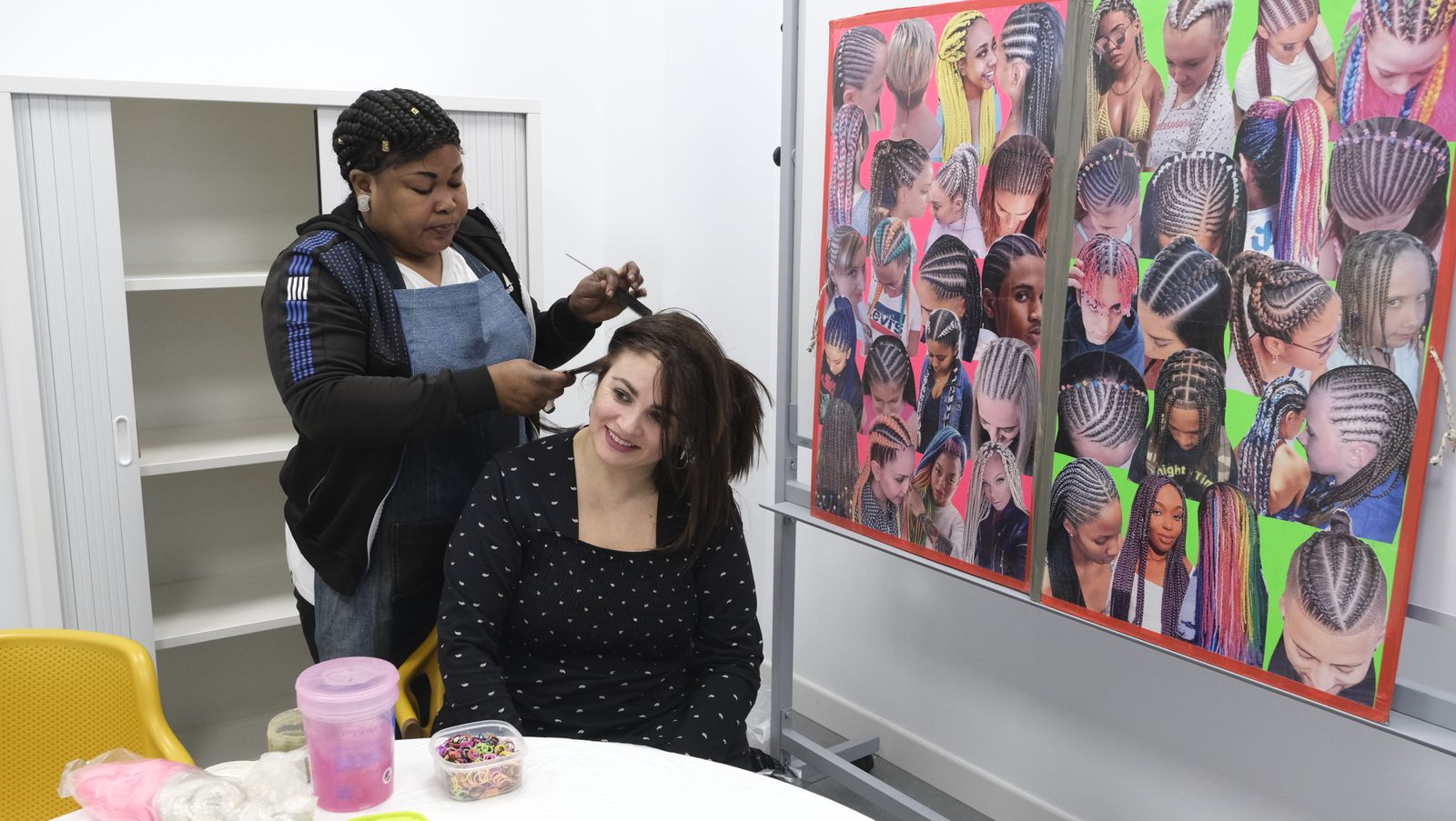 Imágenes de los talleres de inserción laboral de Verdiblanca en el Espacio Alma