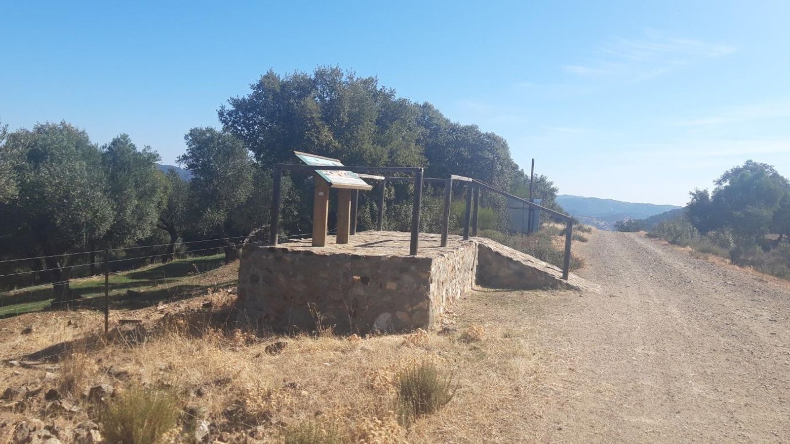 Éste es el Mirador del Azulaque.