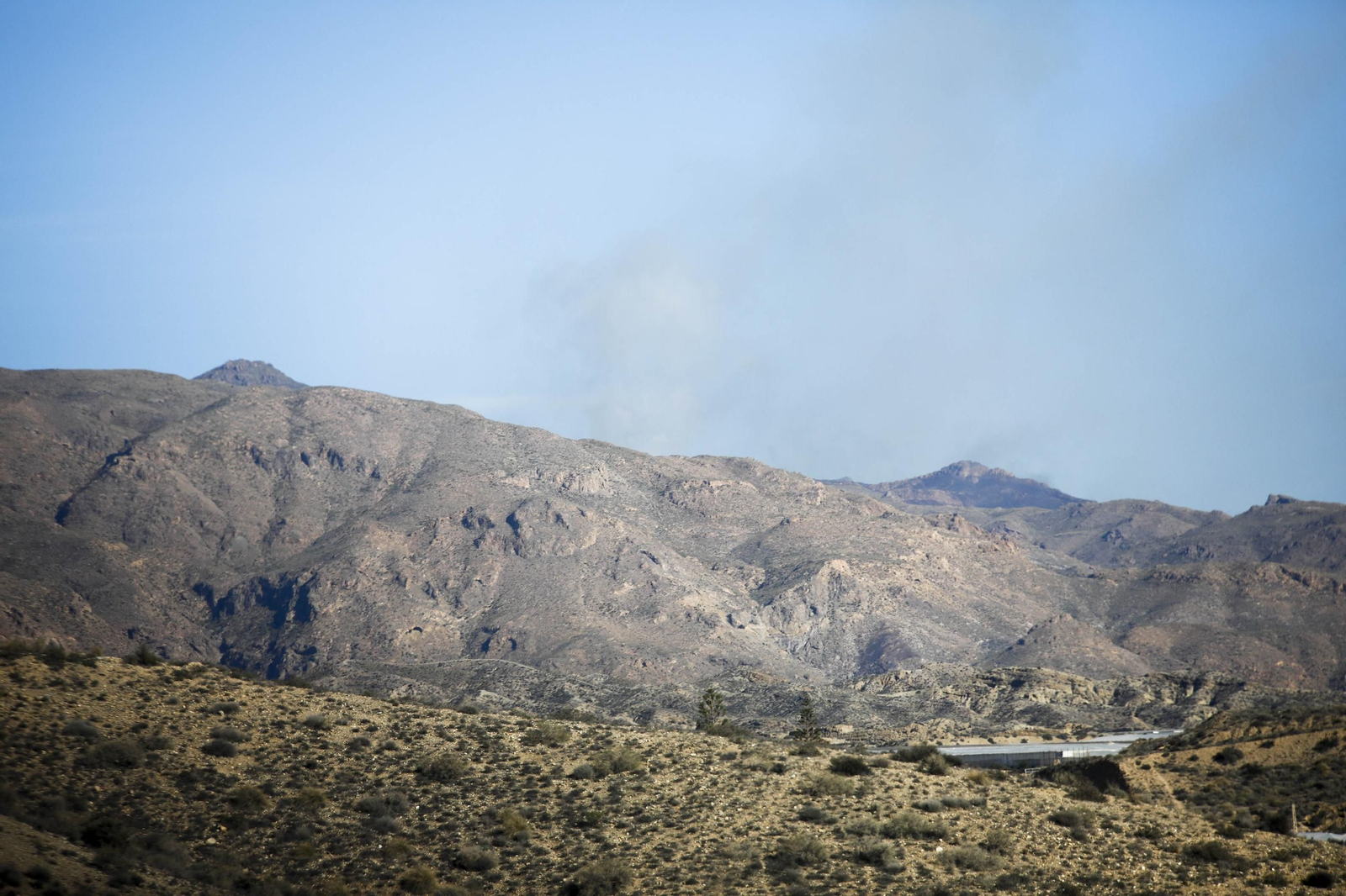 Las imágenes del incendio forestal en Sierra Alhamilla