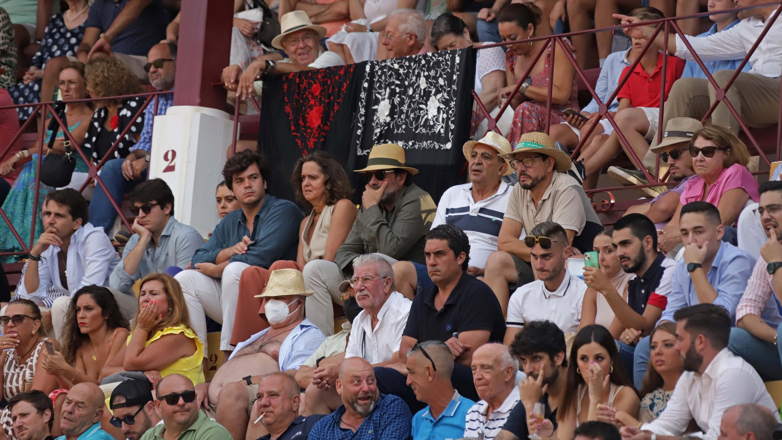 Ambiente en la corrida del jueves de la Feria de La Línea