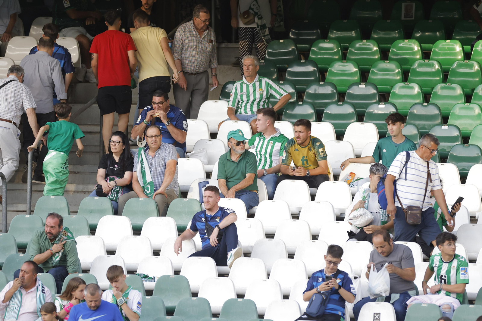 Búscate en las fotos del Betis-Rayo