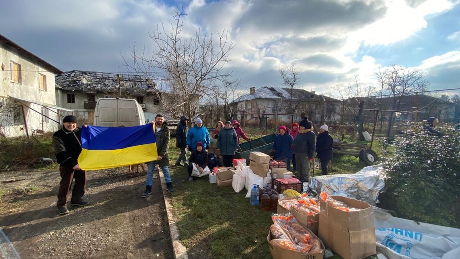 Envío de ayuda humanitaria al pueblo ucraniano.
