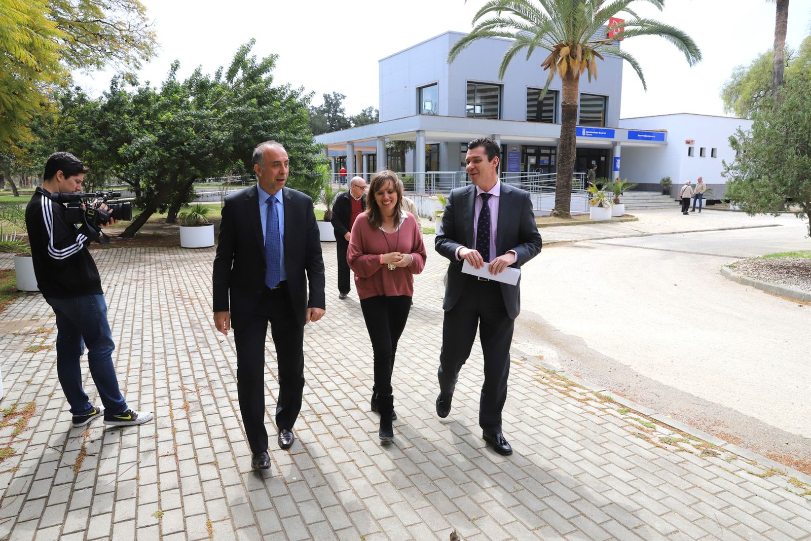 Laura Álvarez, junto a Rafa García Cortés, del Real Madrid, y Antonio Gómez Salazar, de La Caixa.
