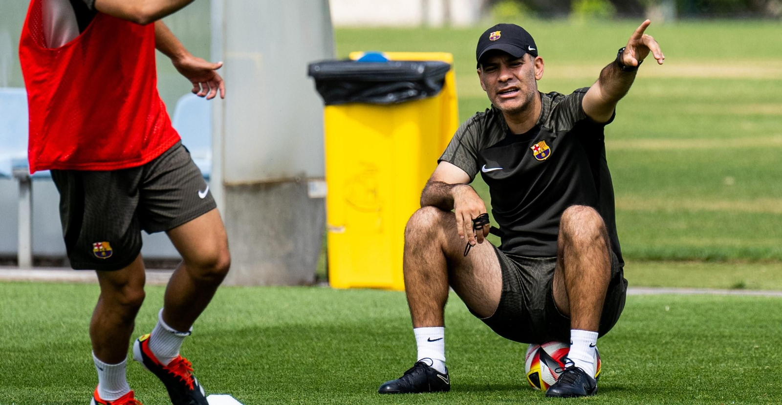 Rafa Márquez, entrenador del Barcelona Atlètic, en un entrenamiento de los azulgranas.