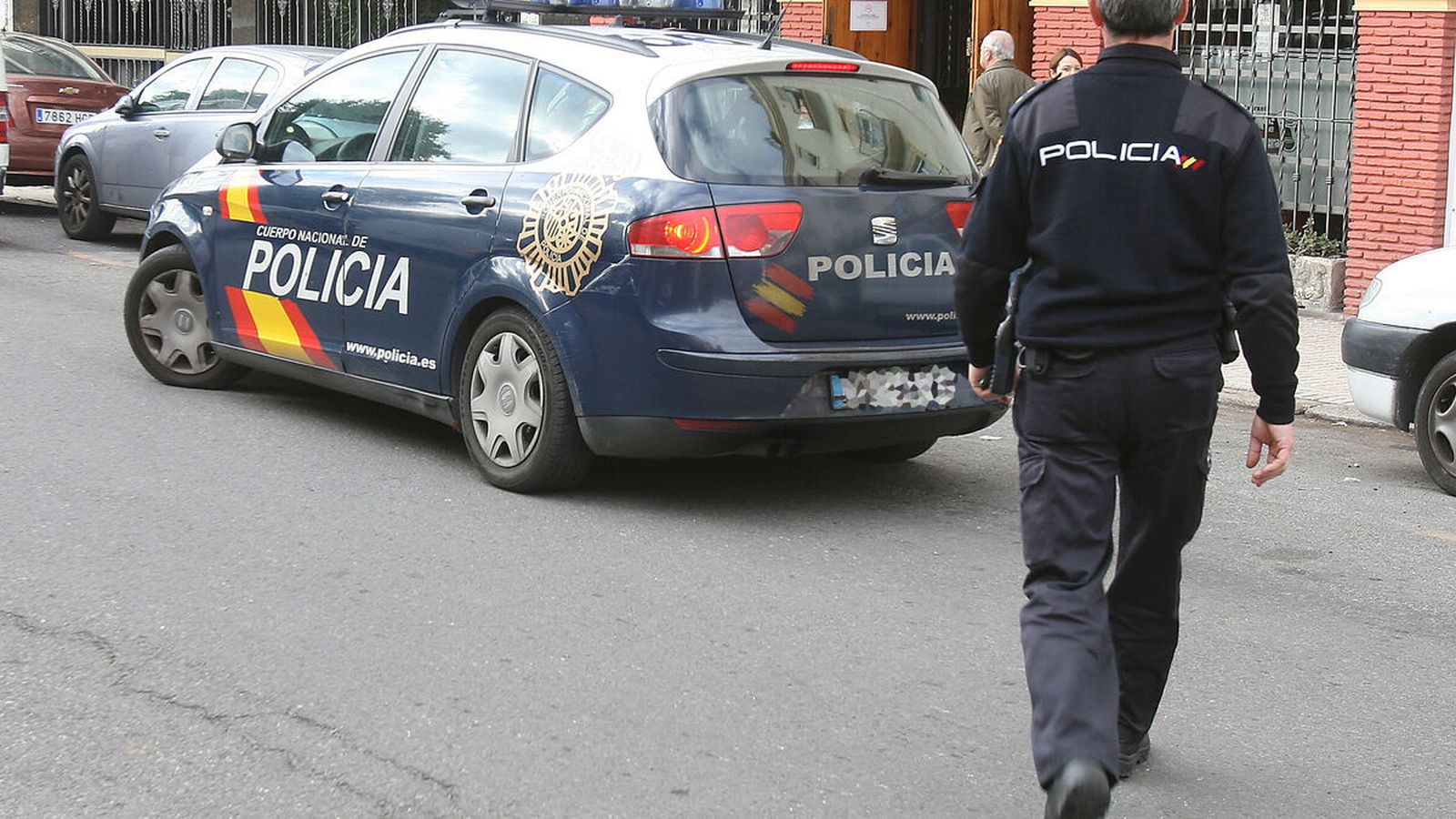 Un agente de la Policía Nacional.