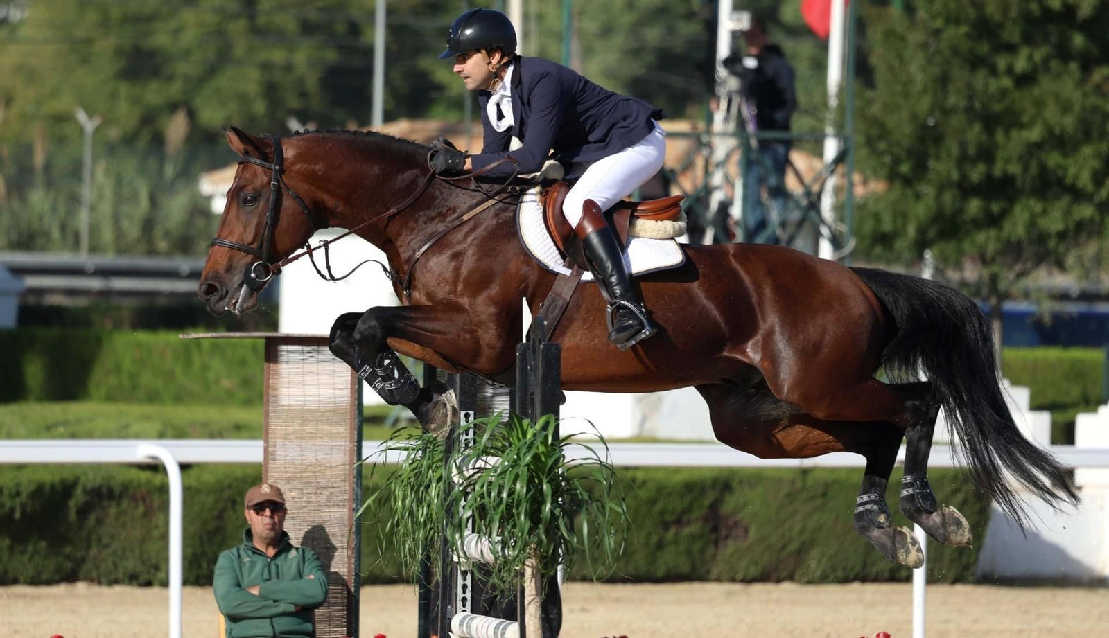 El ganador del Trofeo El Corte Inglés, Patricio Valdenebro, con 'Klilmax'.