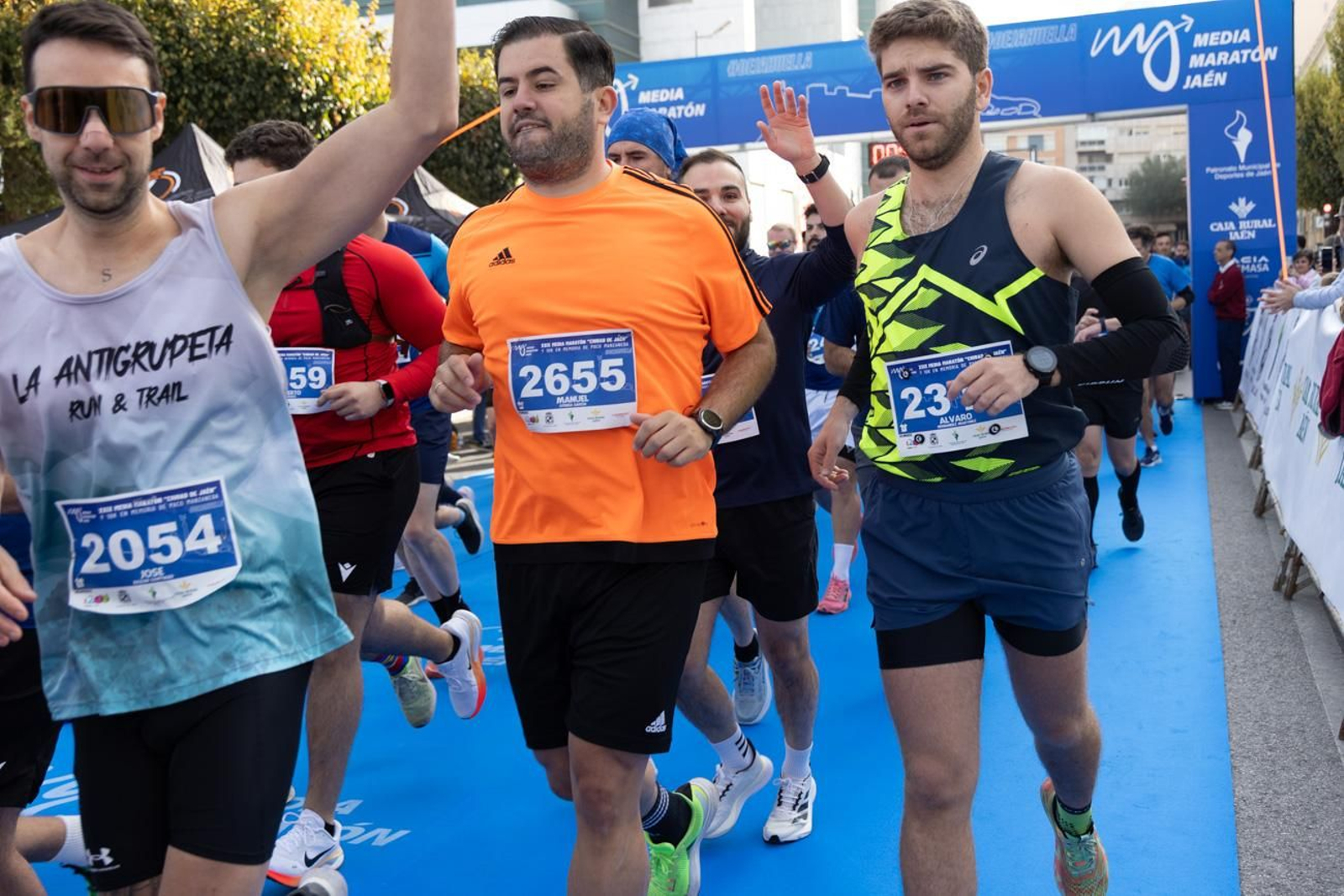 En imágenes: multitudinaria e histórica XXIX Media Maratón 'Ciudad de Jaén' y 10k en memoria de Paco Manzaneda