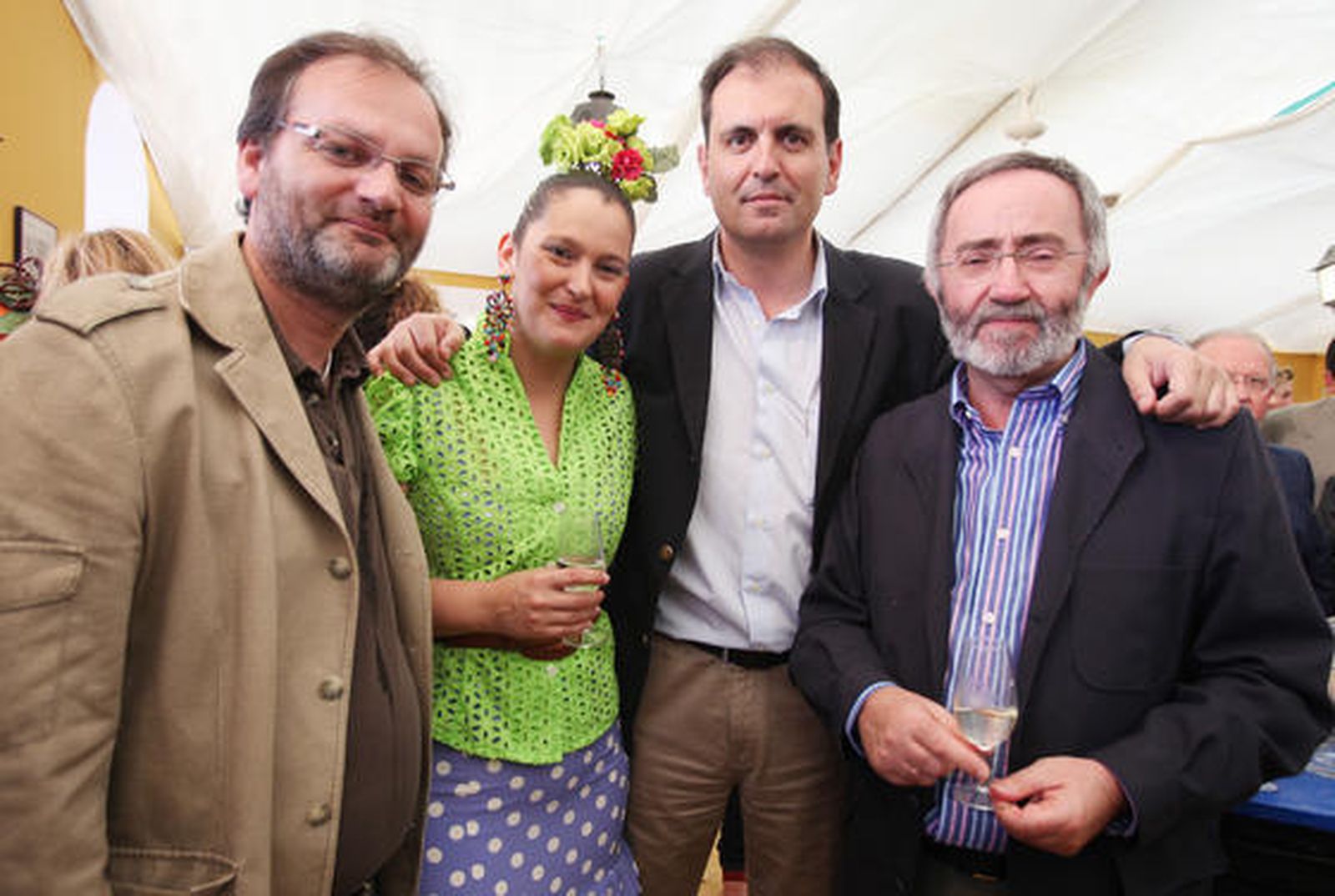 El director de Ifeca, Jaime Castro; la delegada municipal de Deportes, Ainhoa Gil; el alcalde de Alcalá de los Gazules, Arsenio Cordero, y el delegado municipal de Fomento, Francisco Lebrero.

Foto: Vanesa Lobo
