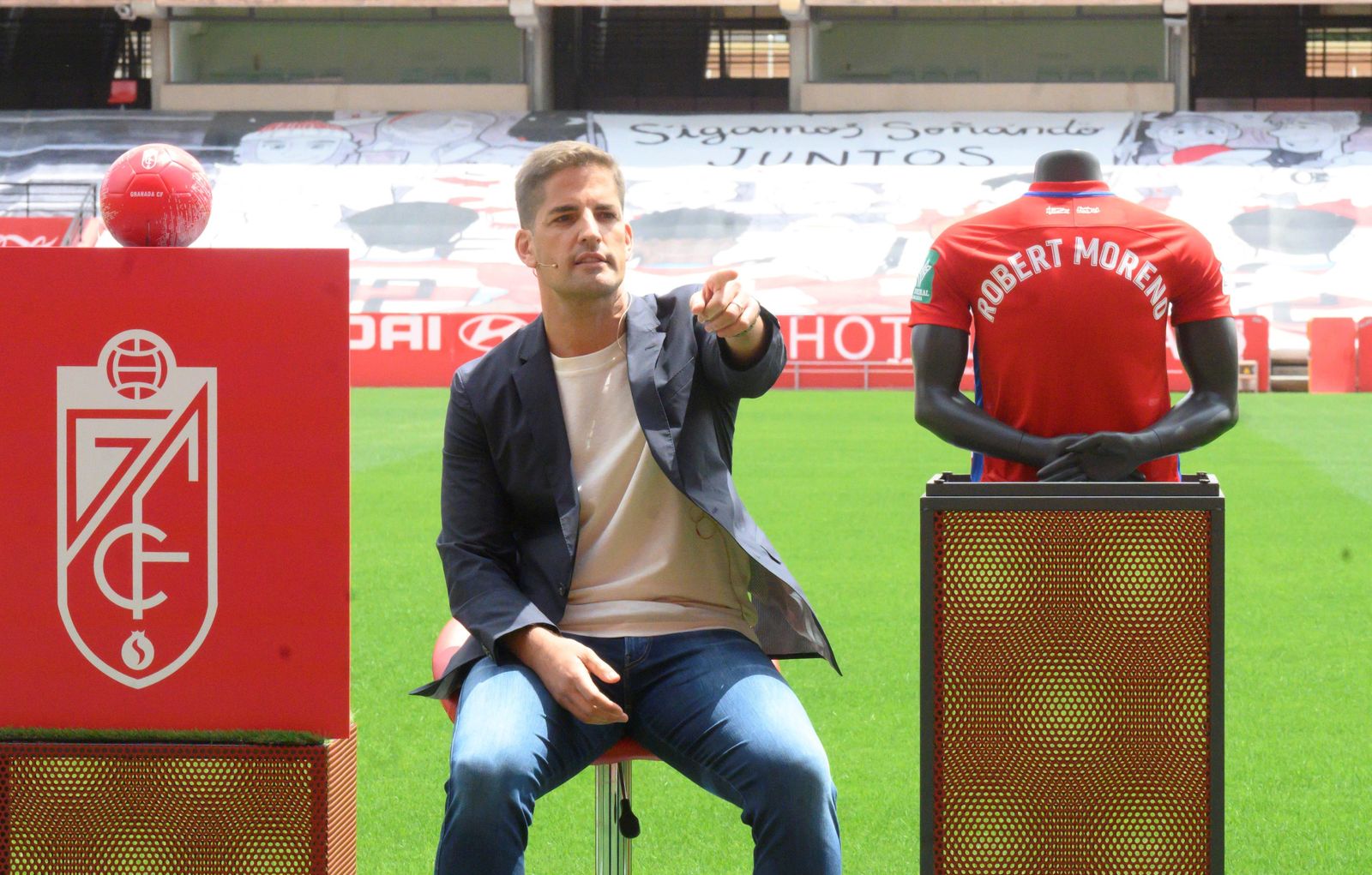 Robert Moreno dirigió al Granada CF en la temporada 2021-2022.