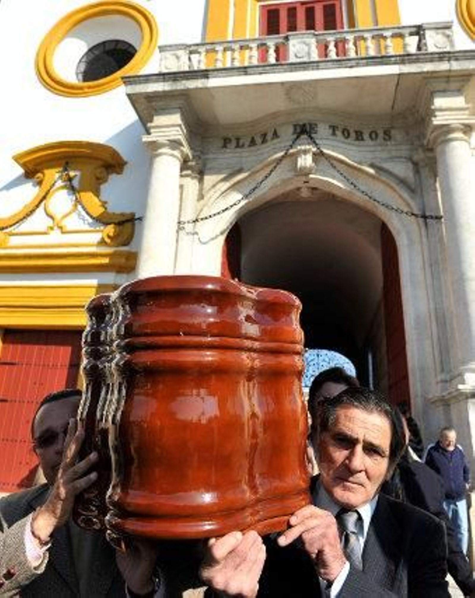 El rey del valor por la Puerta del Príncipe