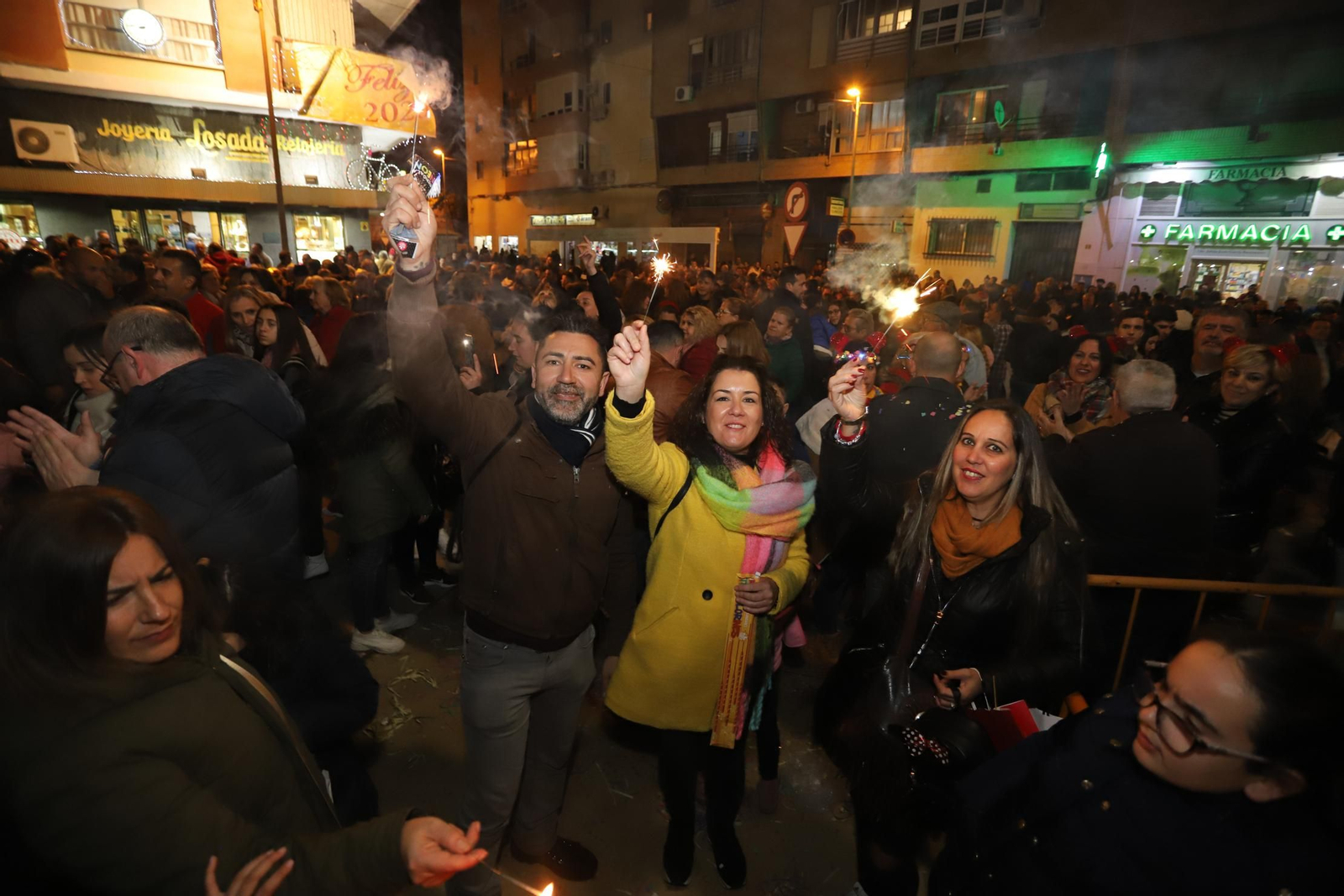 Imágenes de las campanadas de fin de año y las uvas en la plaza Houston