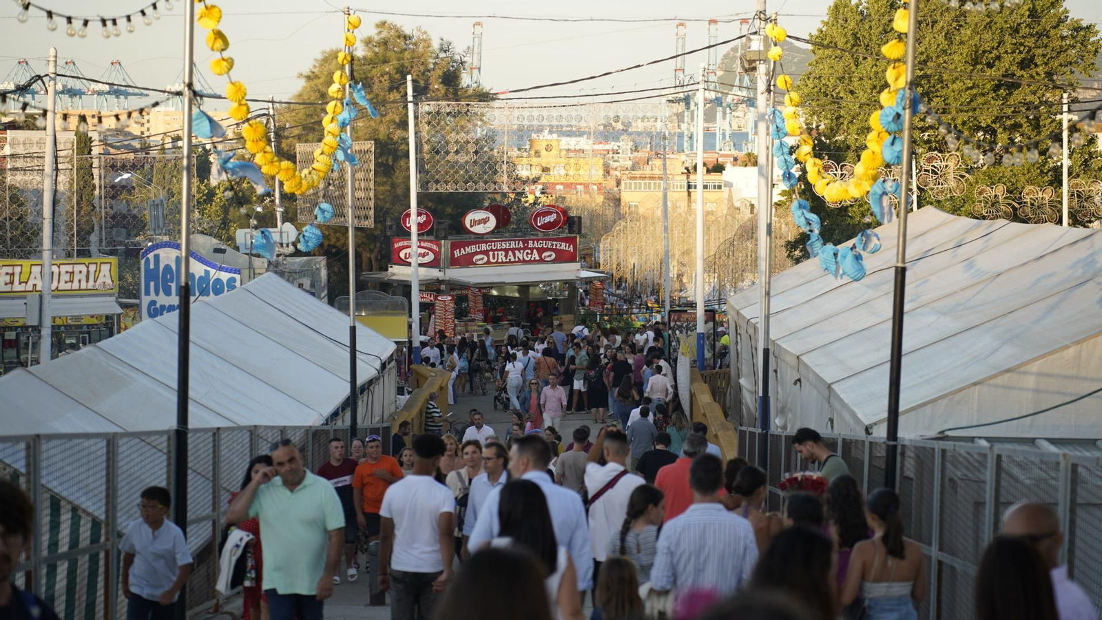 Búscate en las fotos del sábado en la Feria de Algeciras