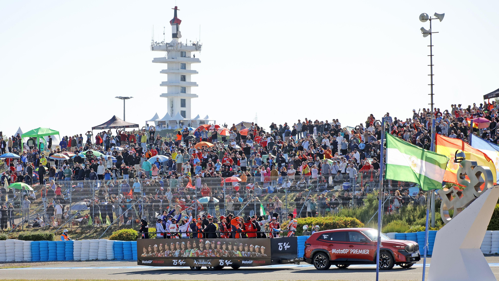 Imágenes del gran ambiente el domingo de carreras MotoGP en el Circuito de Jerez