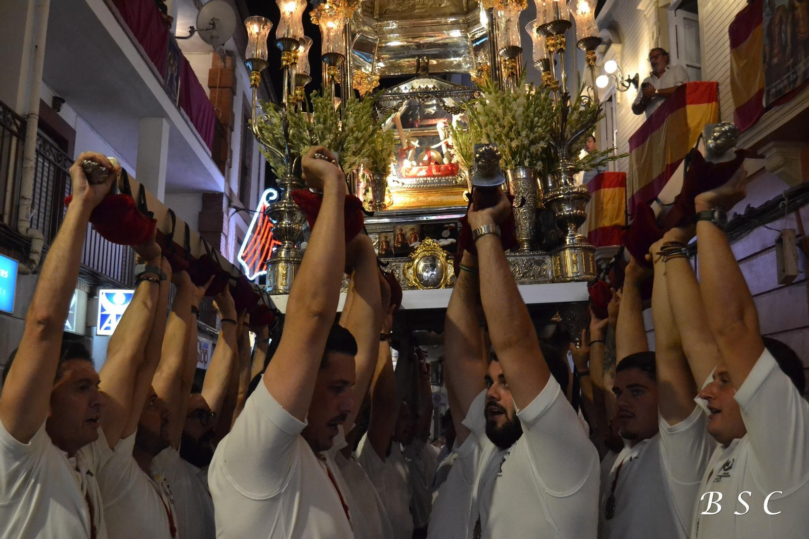 Arjona vive con devoción el día grande de su Fiestasantos, en imágenes