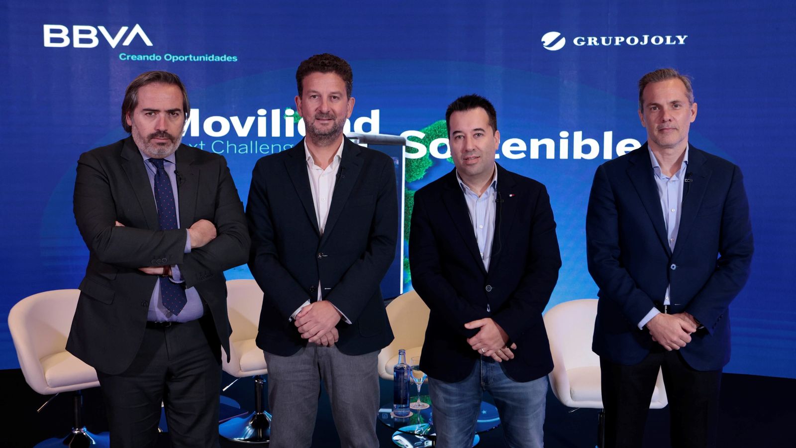 Foto de grupo antes de iniciar el debate: de izquierda a derecha, Alberto Grimaldi, Iván García, Ángel Samartino y Eduardo Pérez-Serrera.