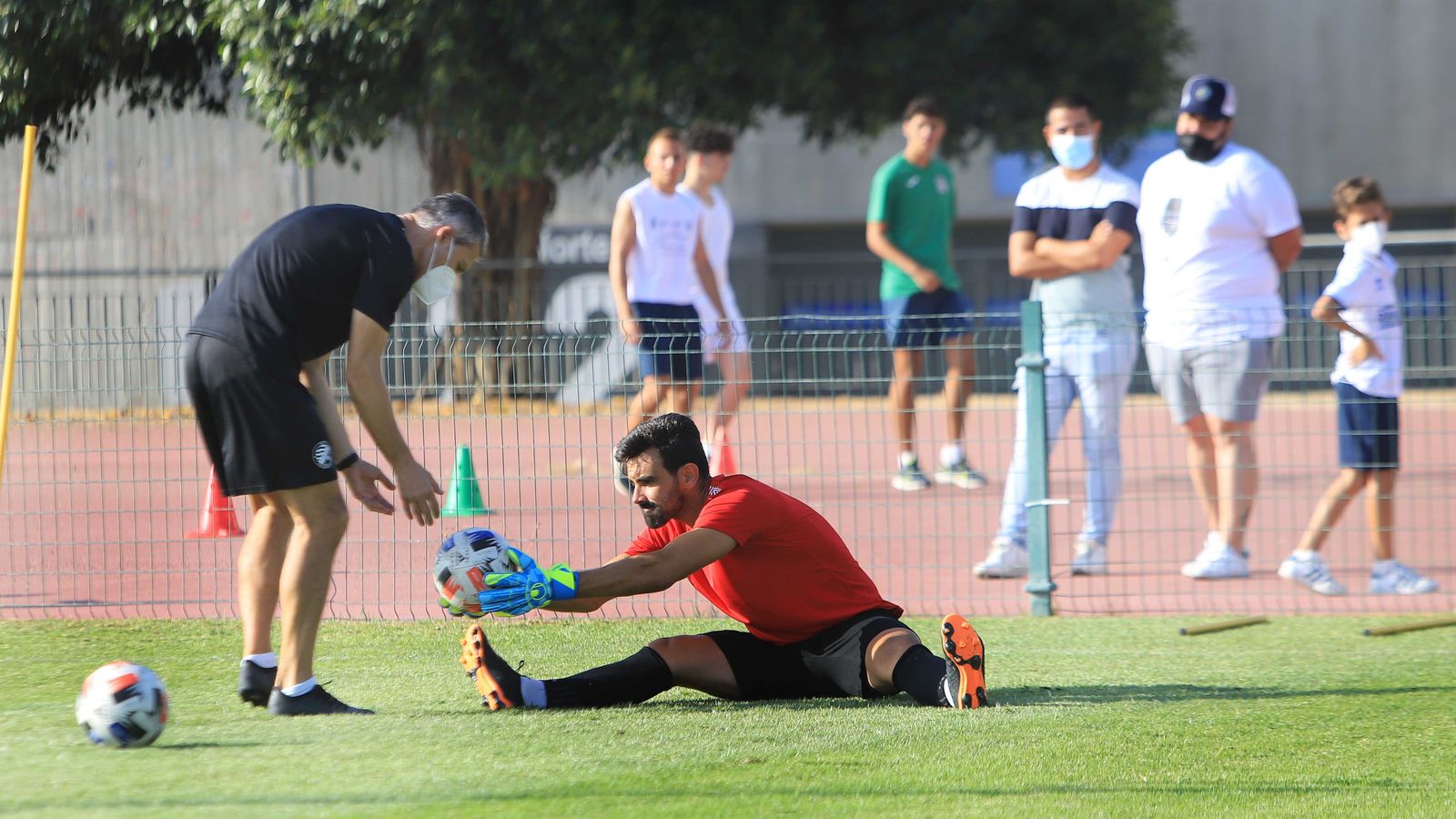Camacho, en un entrenamiento en el Pepe Ravelo junto a González.