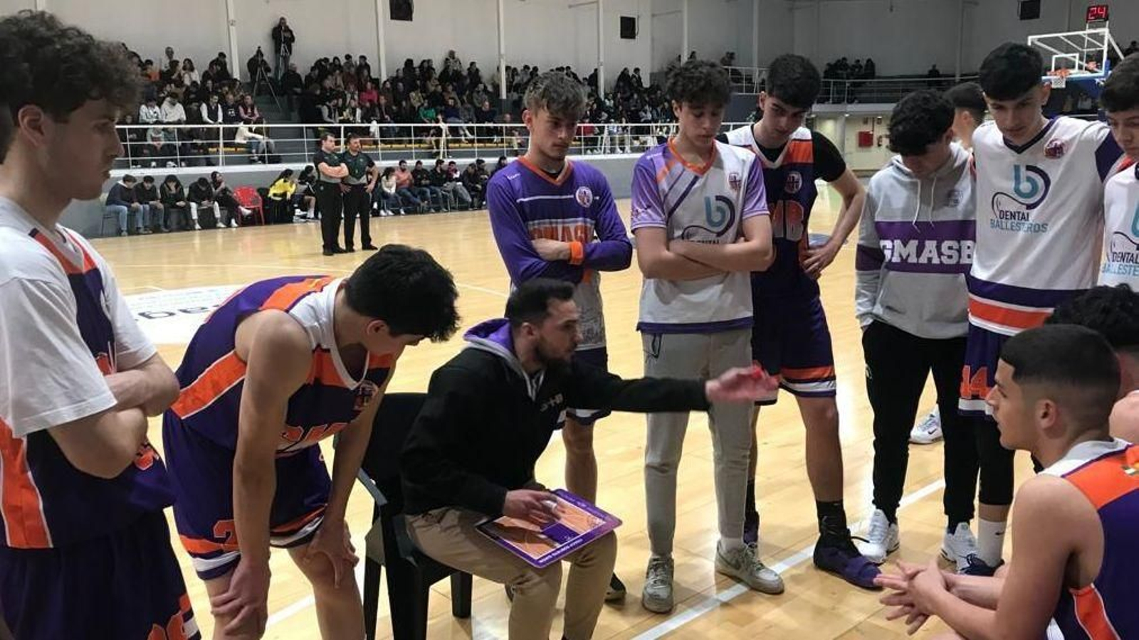 Girón en un partido con el masculino