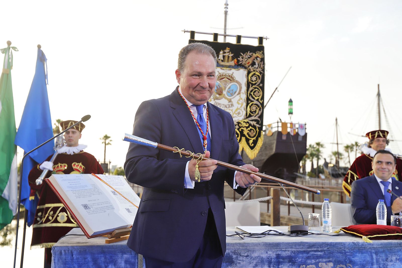 Imágenes de la constitución de la Diputación de Huelva