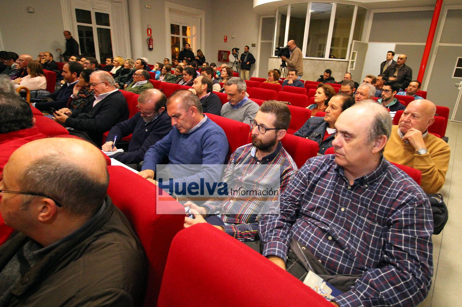 Imágenes de la presentación del libro de Juanma Garrido "No quiero verte llorar".