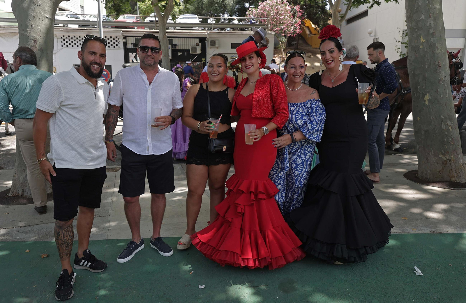 Búscate en las fotos del Domingo por Sevillanas de la Feria Real de Algeciras 2025