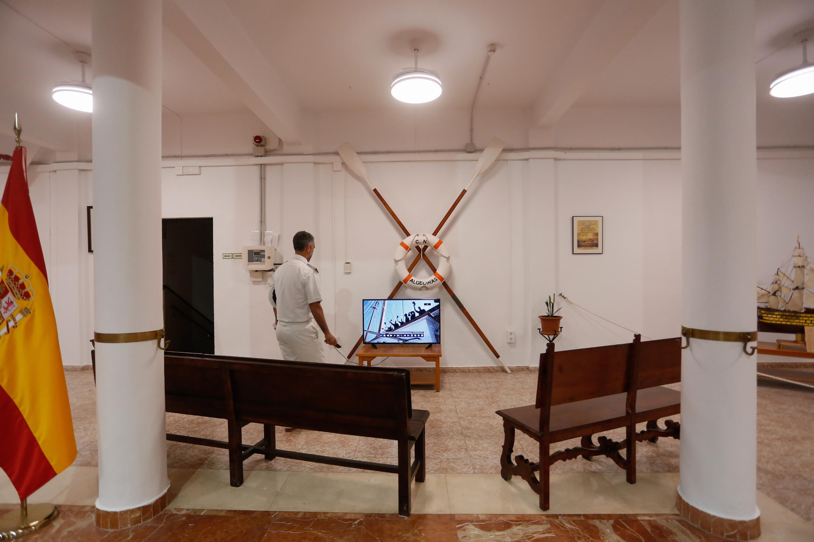 Jornadas de puertas abiertas en la Comandancia de  Marina de Algeciras, en imágenes