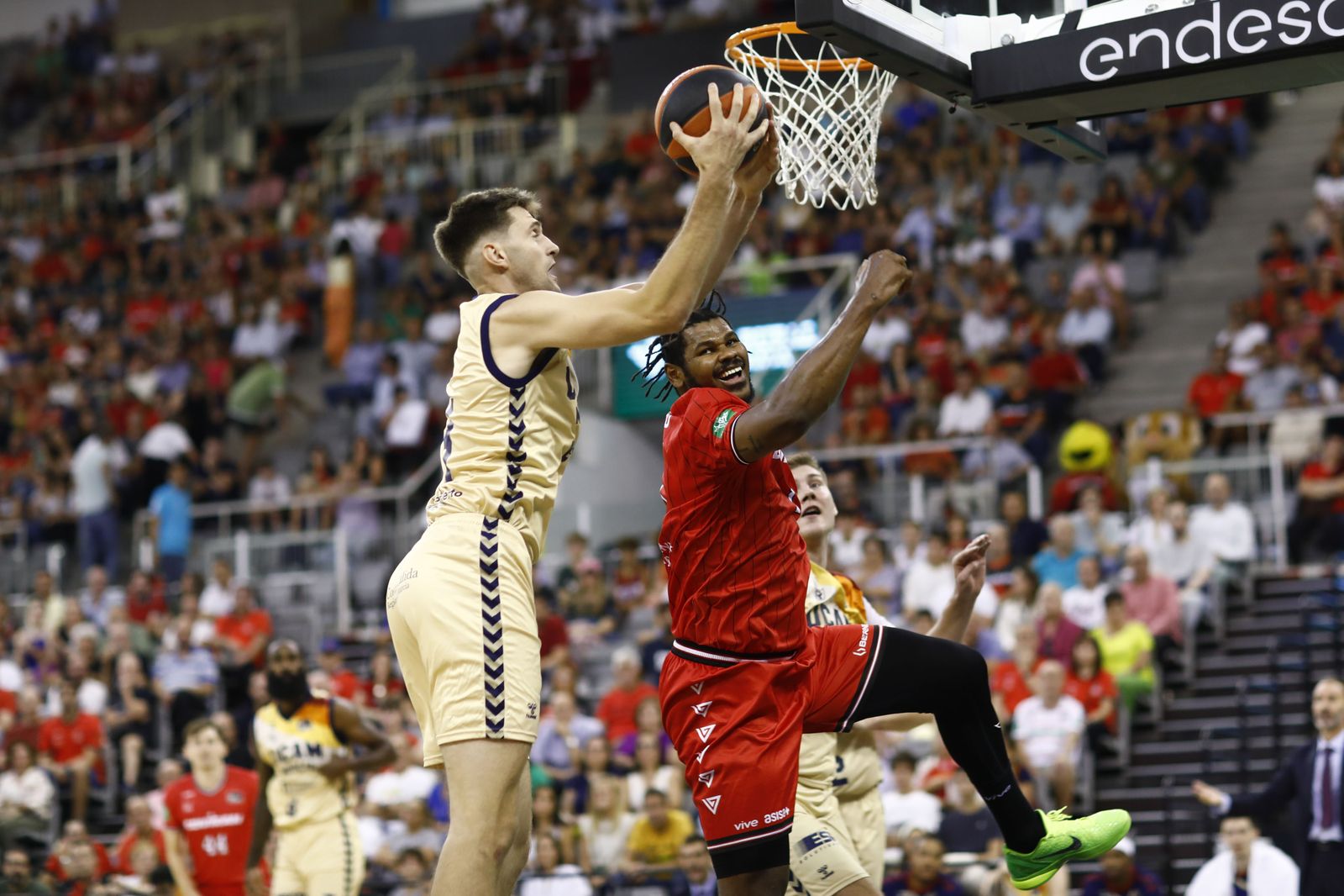 Las mejores imágenes del Covirán Granada-UCAM Murcia