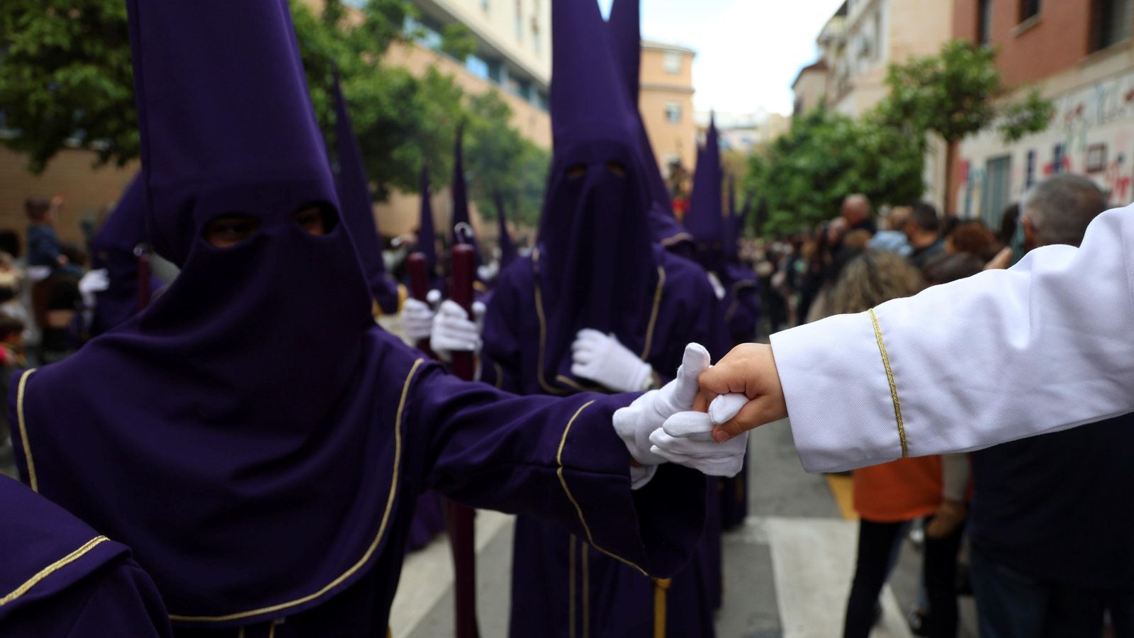 El Rocío en el Martes Santo de Málaga, en fotos