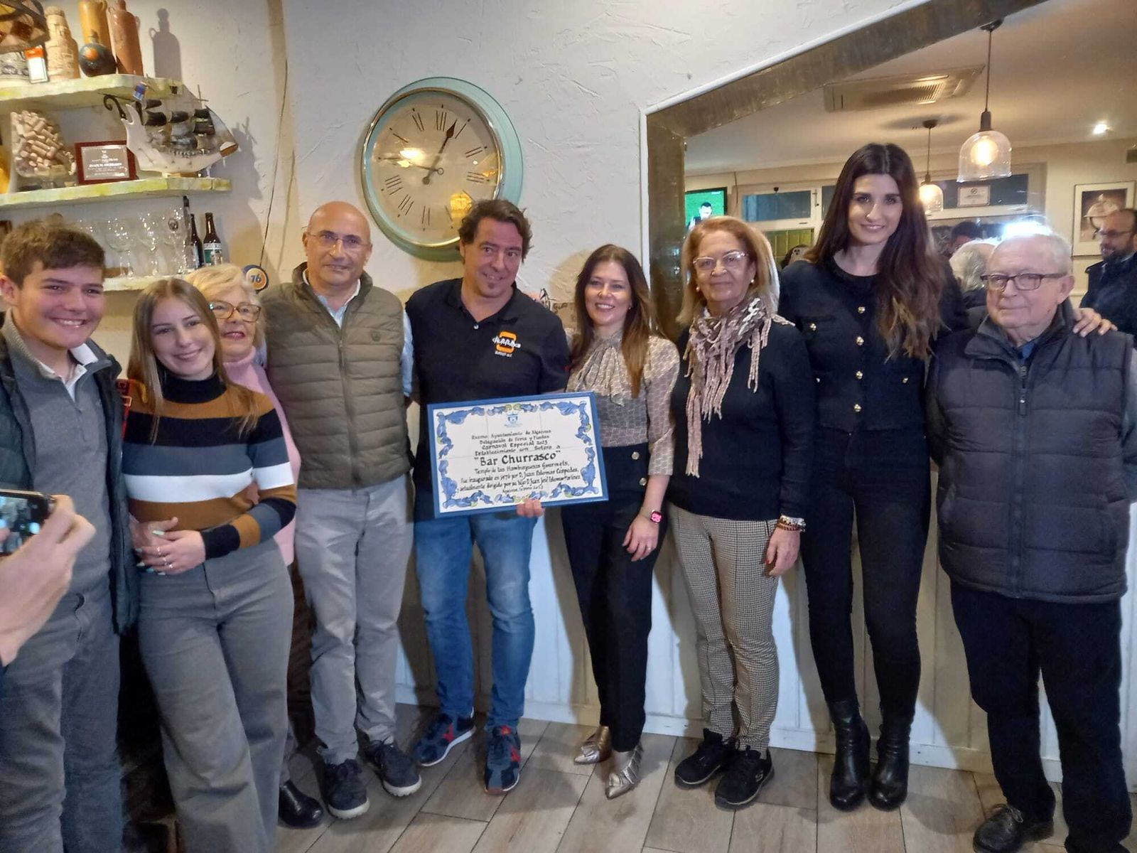 La entrega del reconocimiento a El Churrasco.