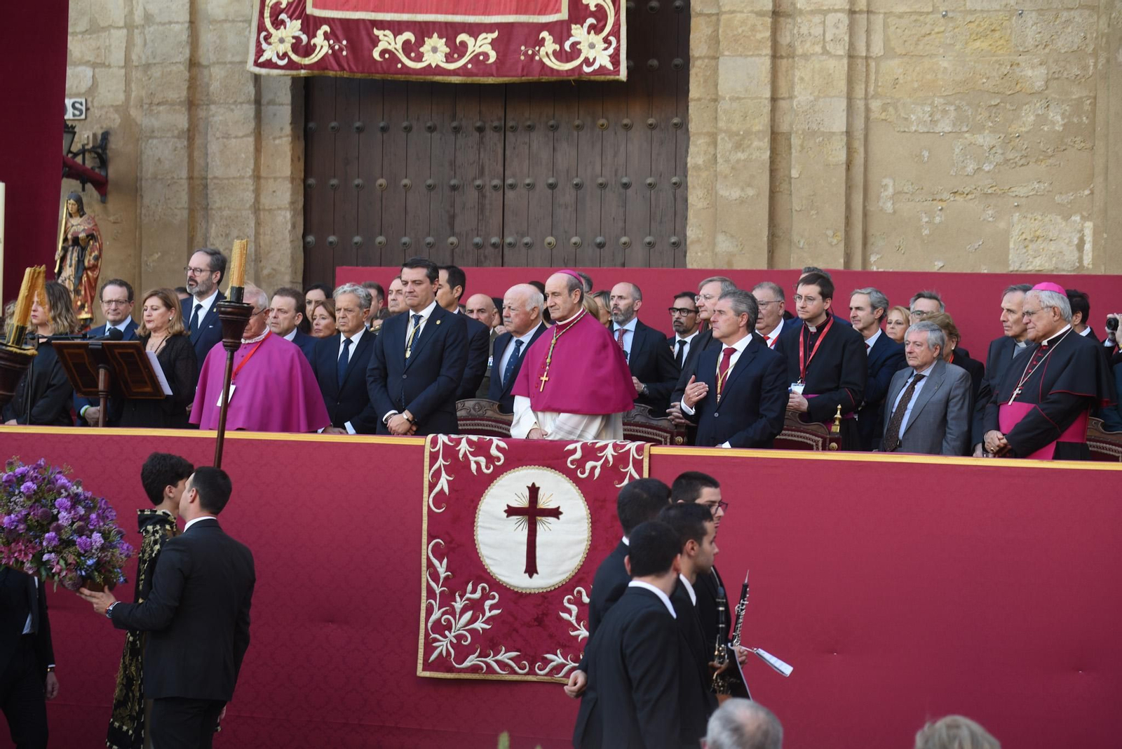 Las imágenes del Magno Vía Crucis desde la carrera oficial