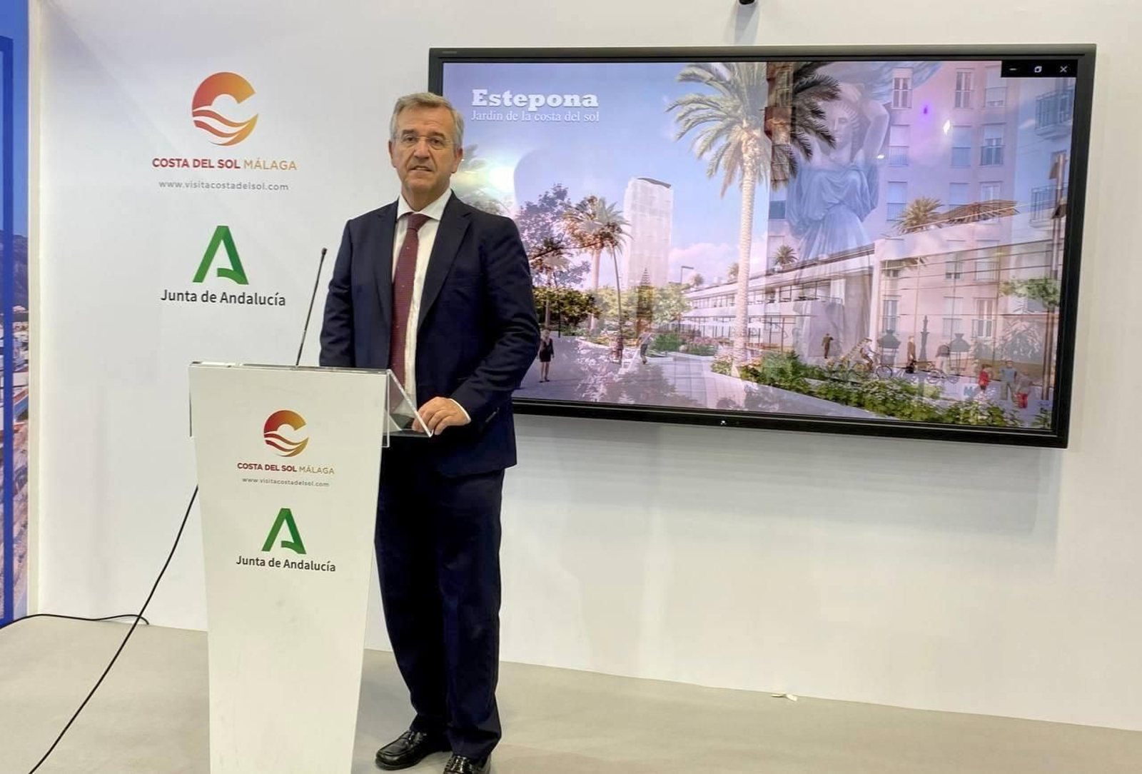 El alcade de Estepona presenta en Fitur el plan que abrirá la ciudad al mar. El alcade de Estepona presenta en Fitur el plan que abrirá la ciudad al mar.