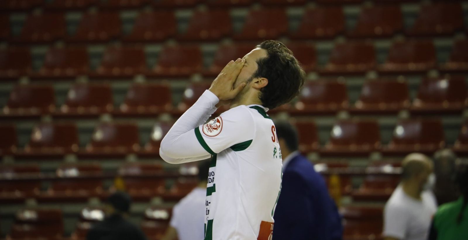 Pablo del Moral, desesperado ante una ocasión falla ante el Jaén Paraíso Interior.