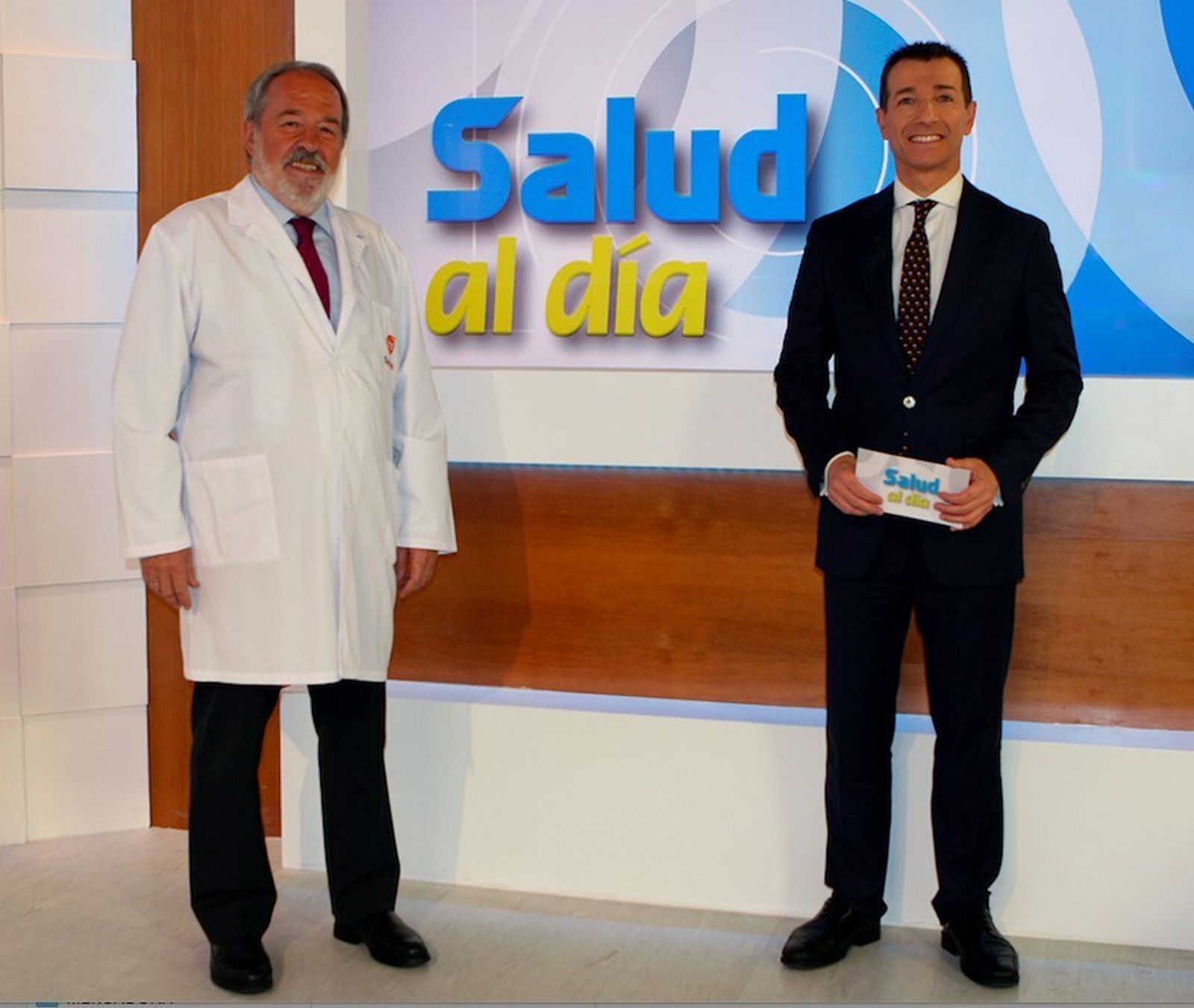 El doctor Alfonso Carmona y Roberto Sánchez Benítez