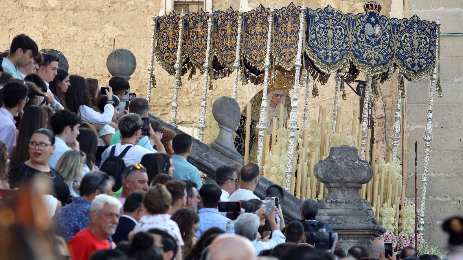 Procesión de regreso de la Virgen de la Estrella Coronada en Jerez