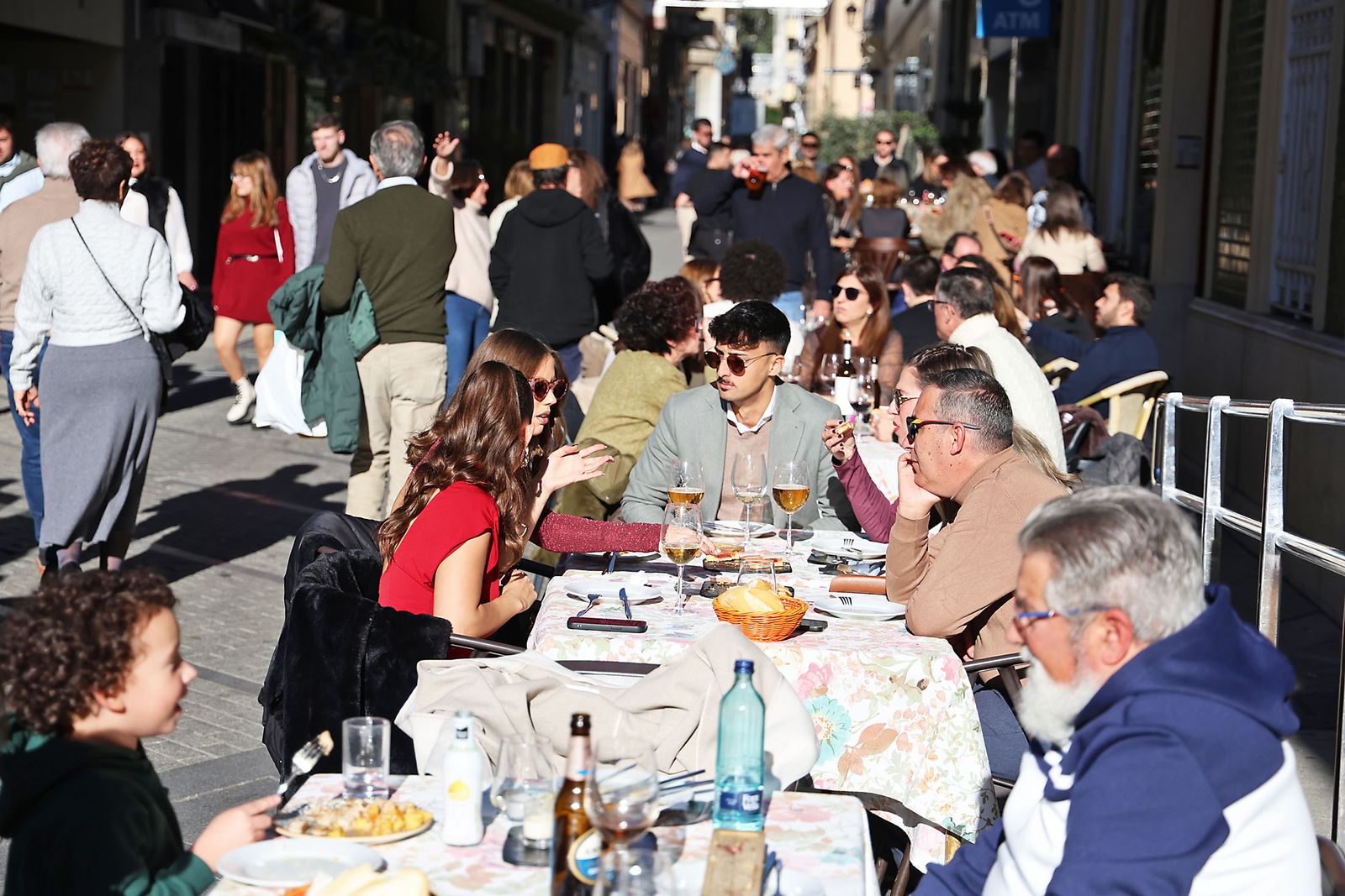 Imágenes de la fiesta del 24 de diciembre en las calle de Huelva