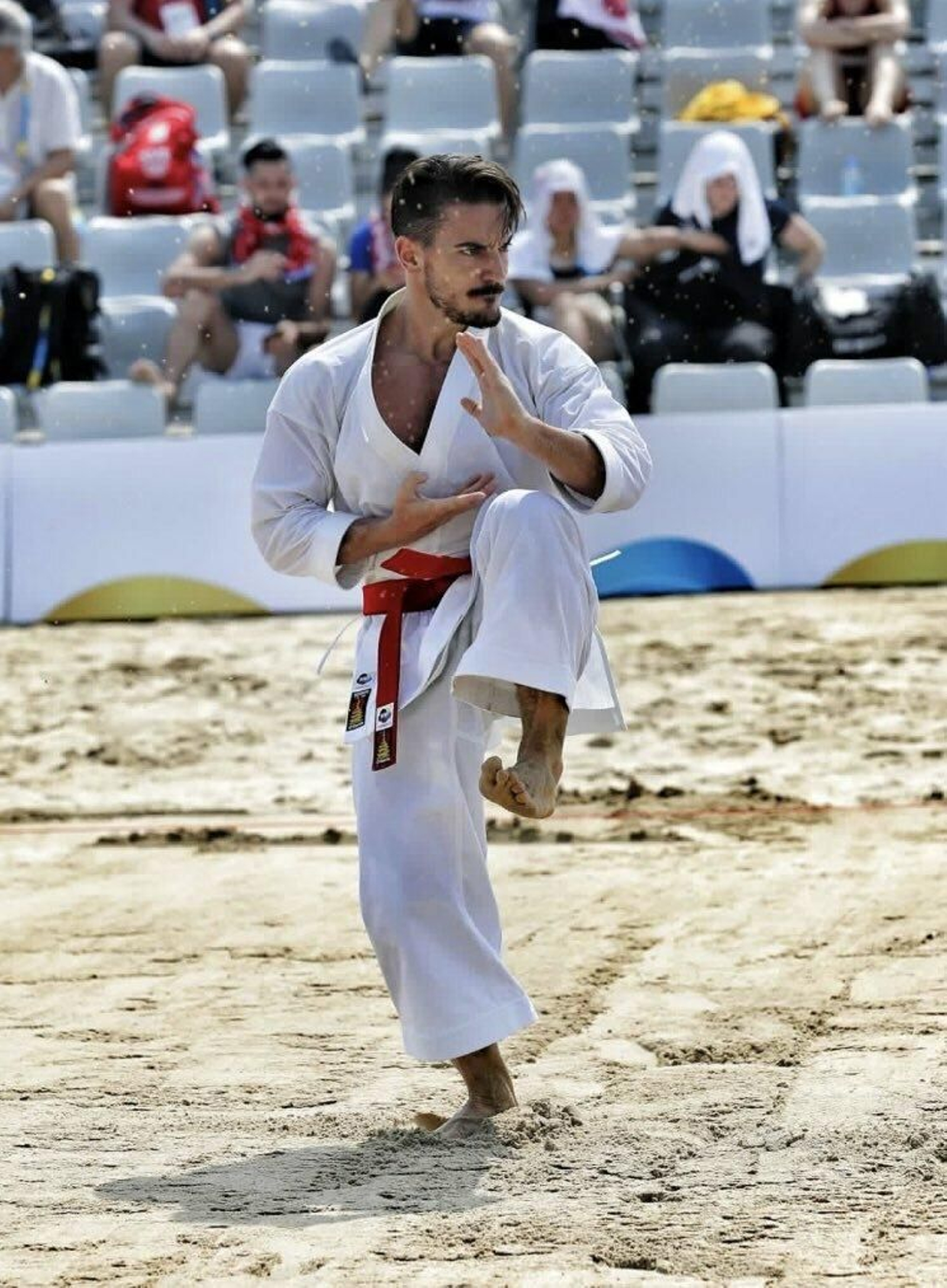 Damián Quintero, durante su kata.