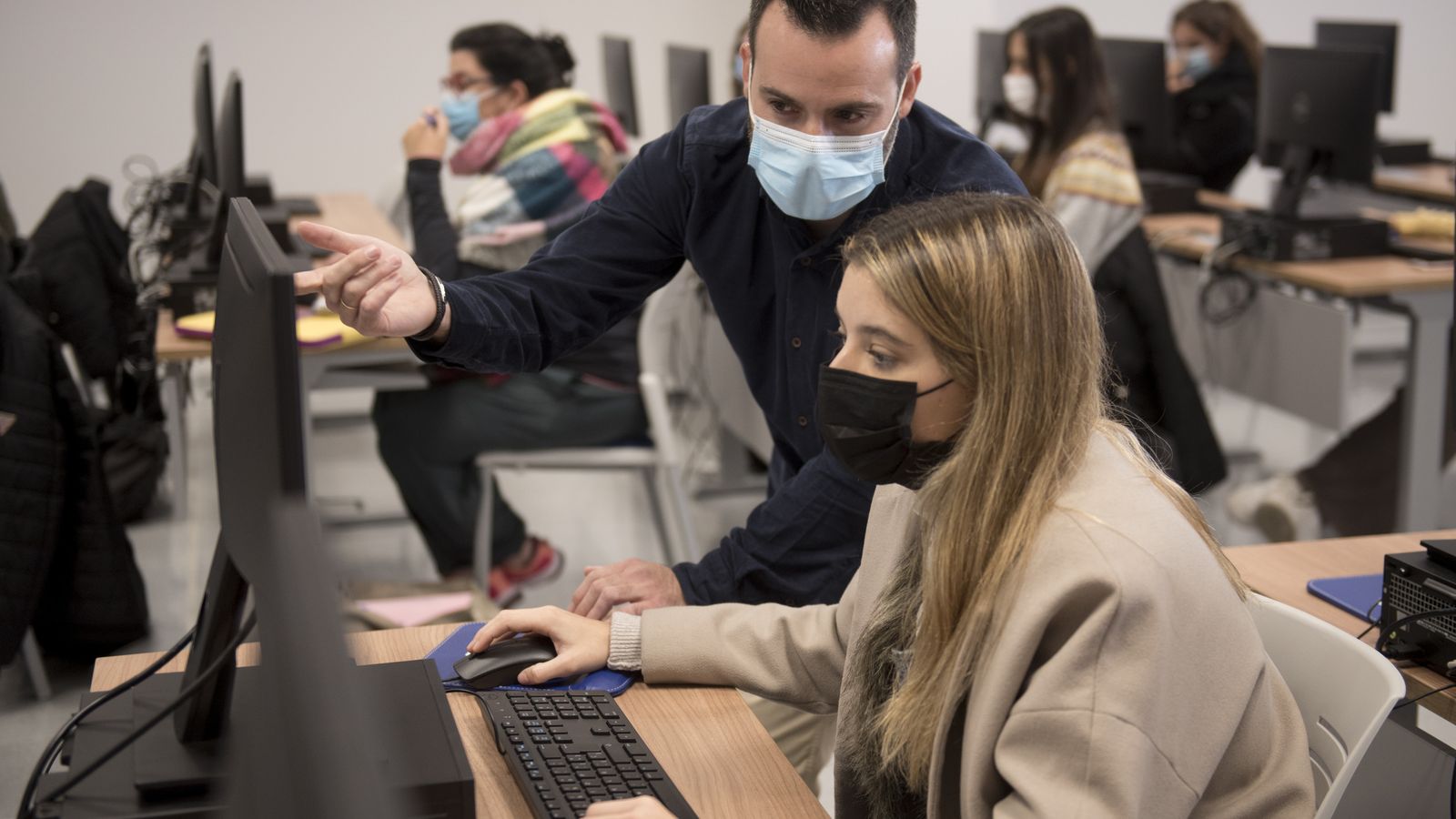 Uno de cada cinco titulados se matricula en algún grado universitario al año siguiente de sacarse el ciclo de grado superior.