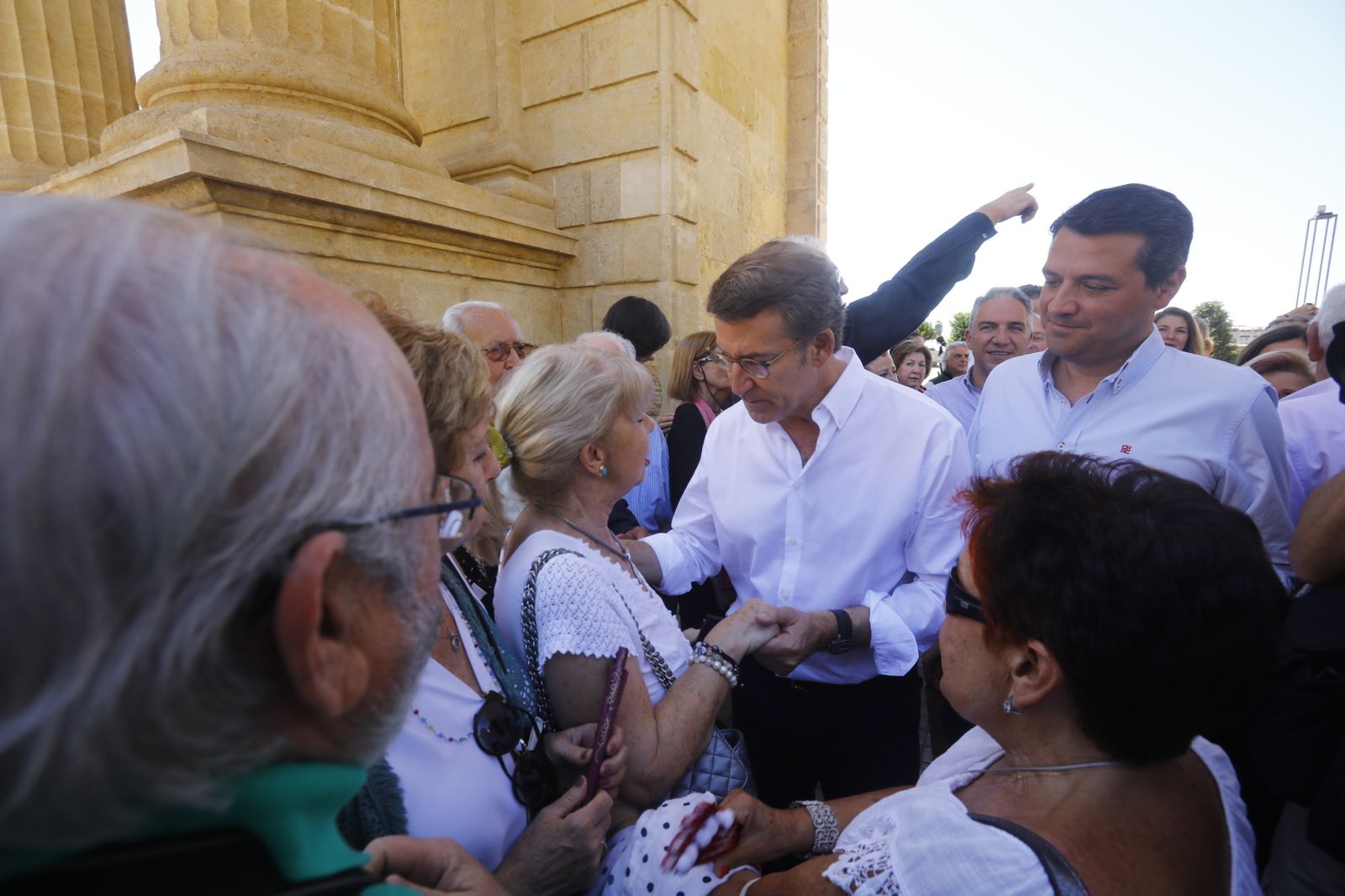 La visita de Núñez-Feijóo a Córdoba, en imágenes