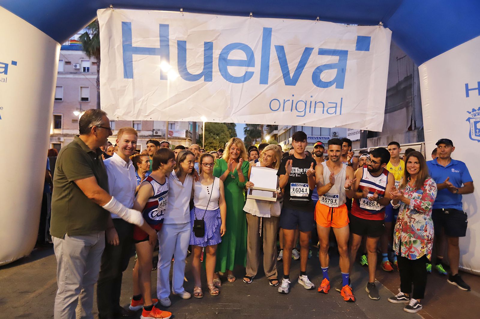 Imágenes de la Carrera Nocturna de Huelva
