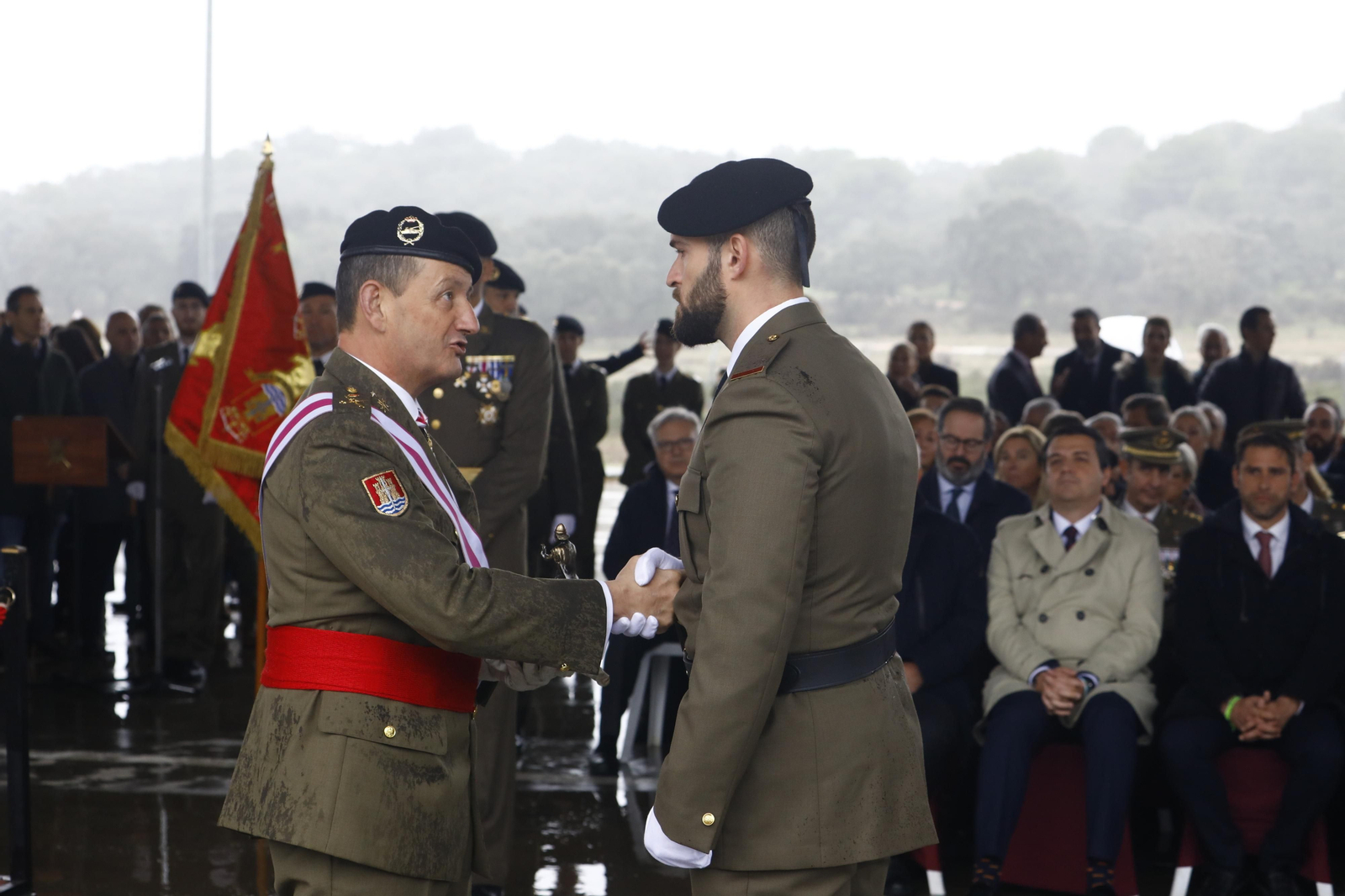 El desfile militar de la Brigada de Córdoba por la festividad de la Inmaculada, en imágenes El desfile militar de la Brigada de Córdoba por la festividad de la Inmaculada, en imágenes