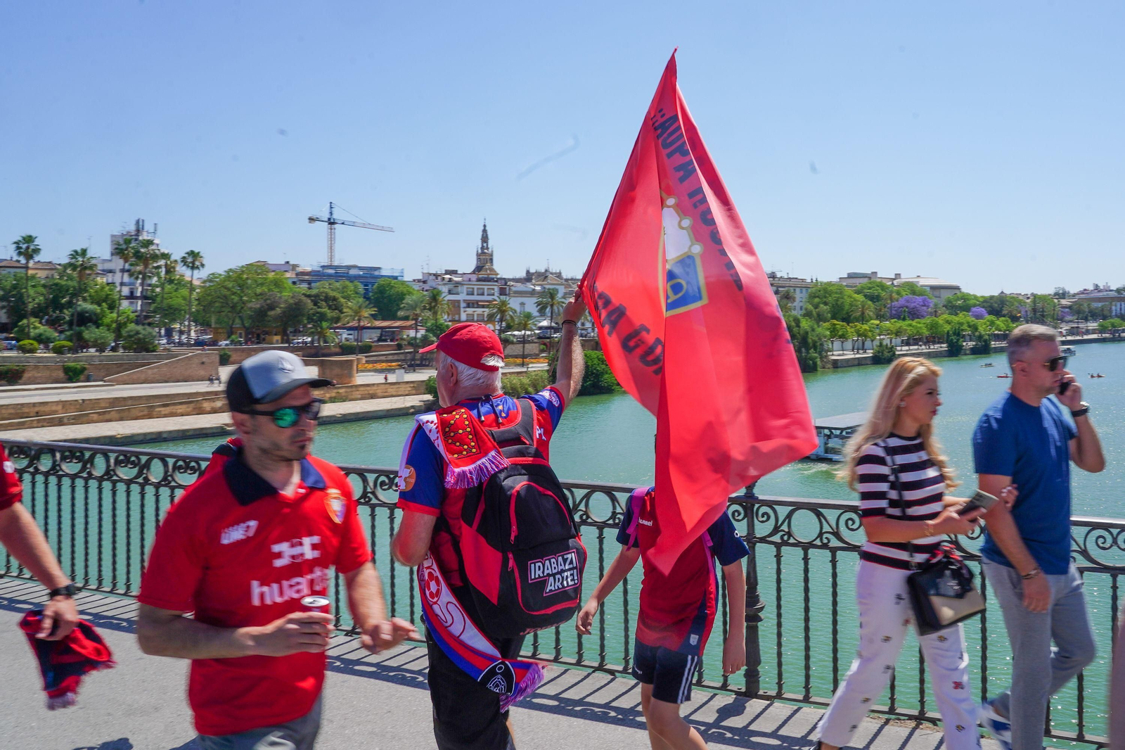 Las fotos de aficionados de Real Madrid y Osasuna el día de la final de Copa en Sevilla