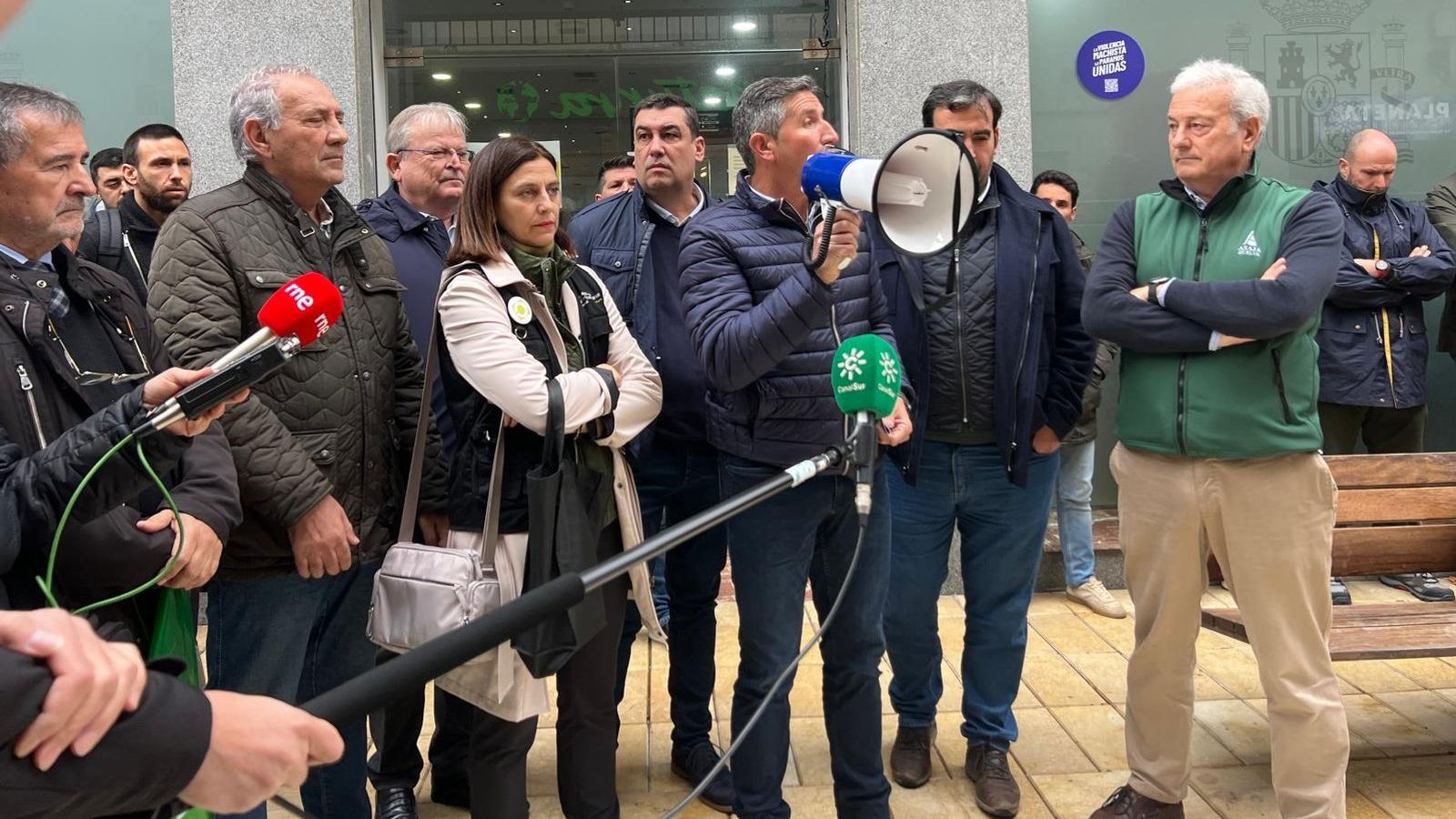 Concentración de los agricultores onubenses.